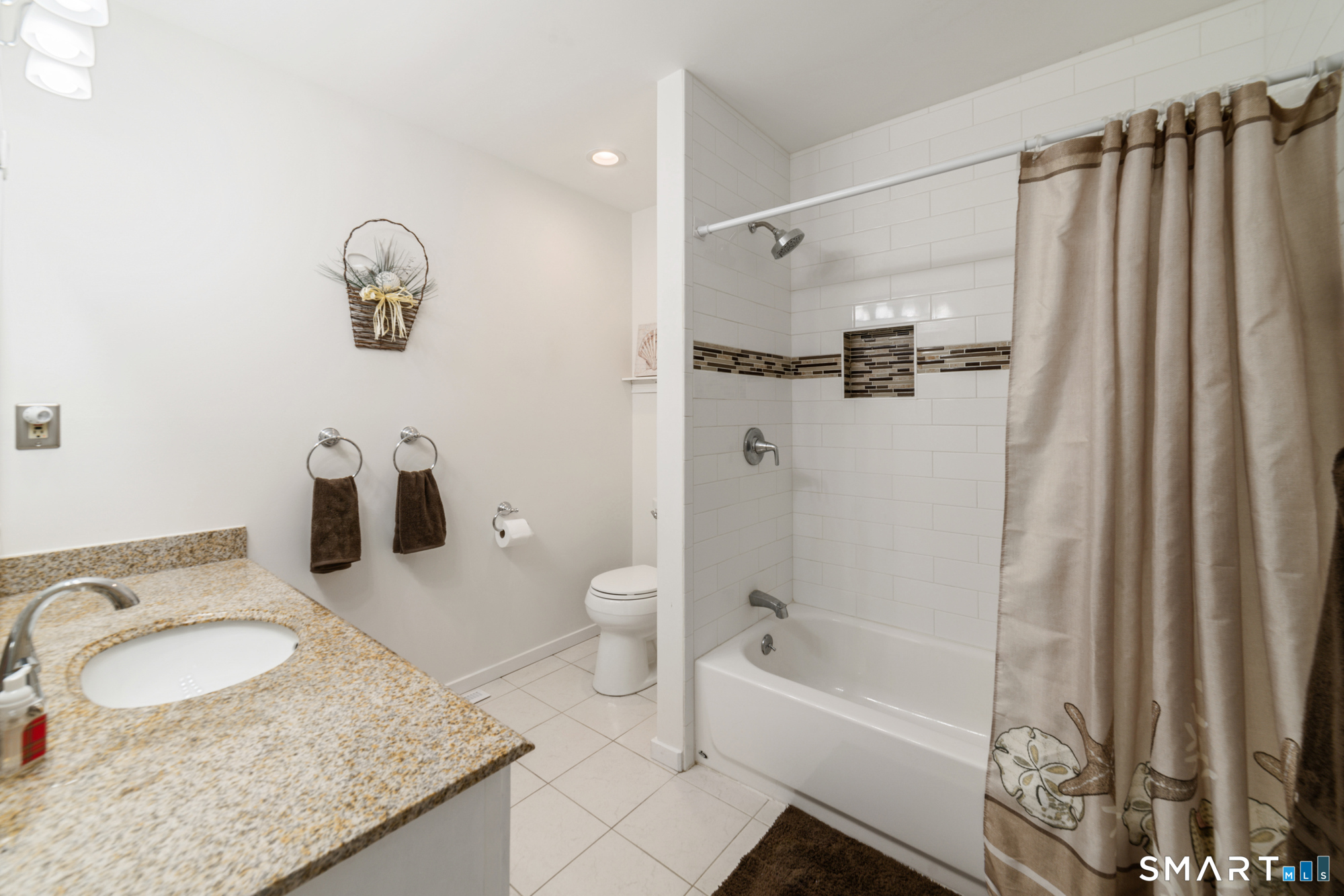 275 Wheelers Farms Road Property Photo 15