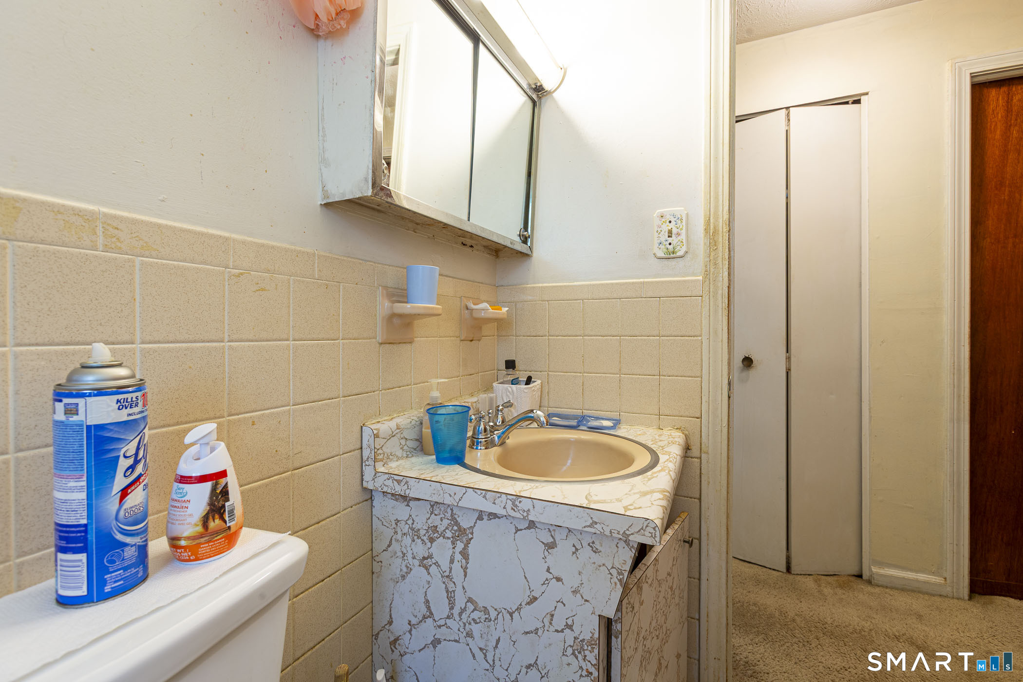 1087 Blue Hills C Avenue Property Photo 8