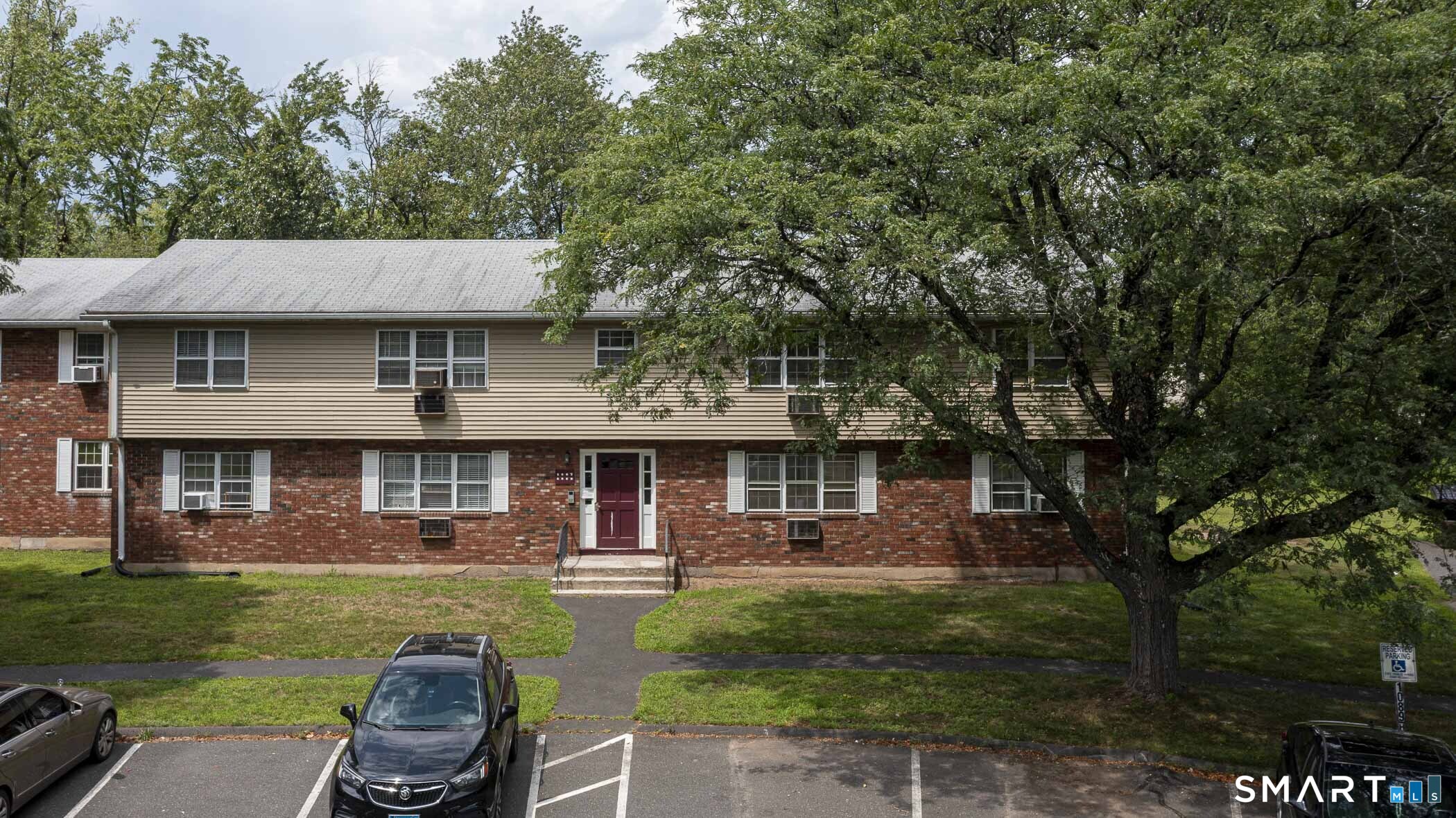 1087 Blue Hills C Avenue Property Photo 27