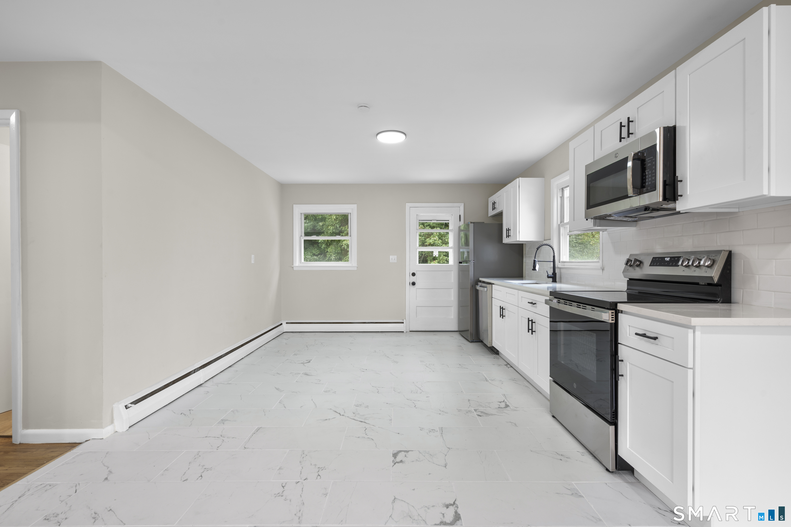 329 Greenwood Street Property Photo 8