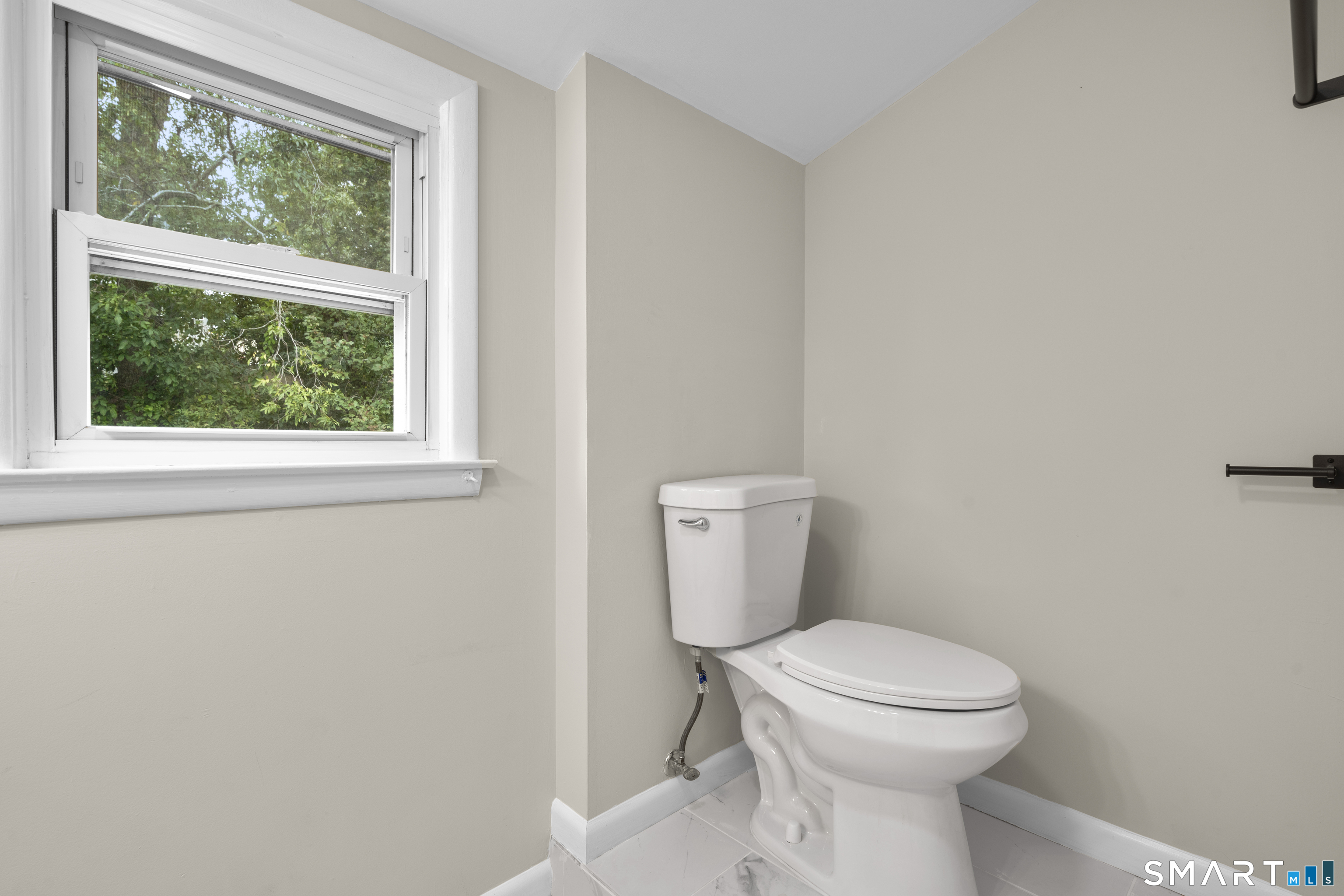 329 Greenwood Street Property Photo 23