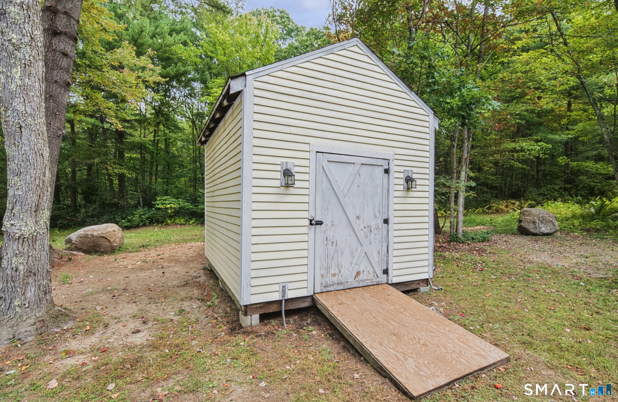 60 Tolland Avenue Property Photo 7
