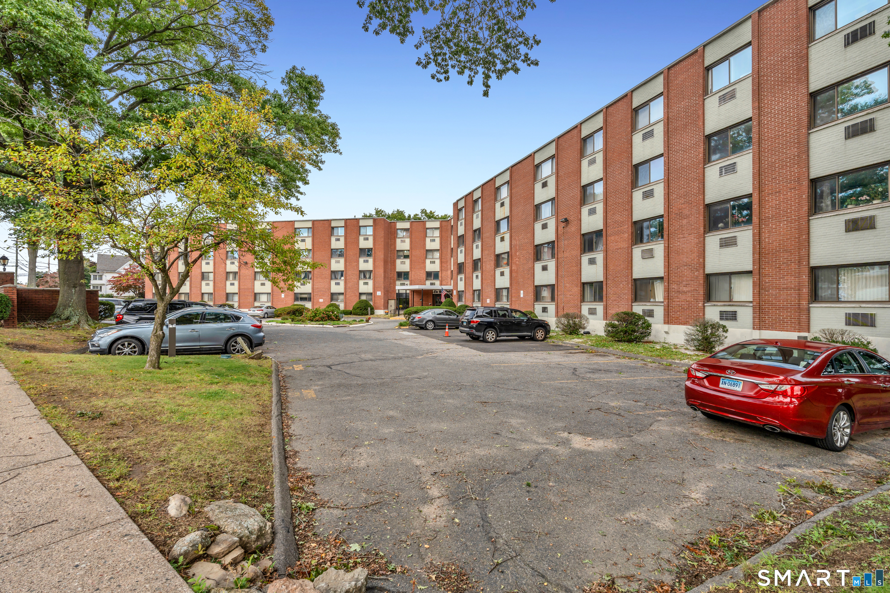 1700 Broadbridge C48 Avenue Property Photo 6