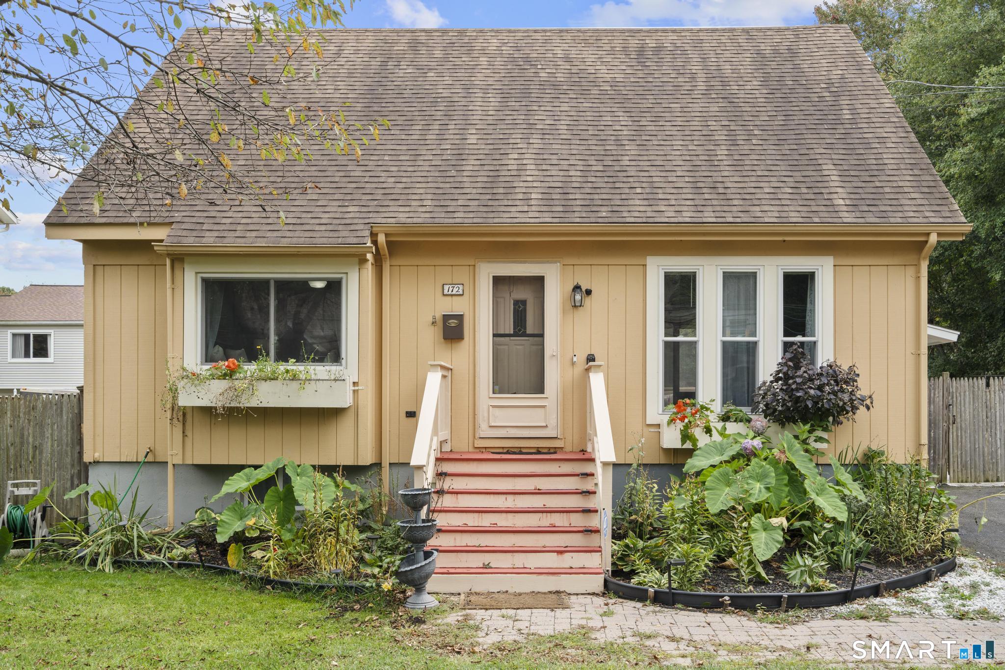 172 Andrew Avenue Property Photo 1