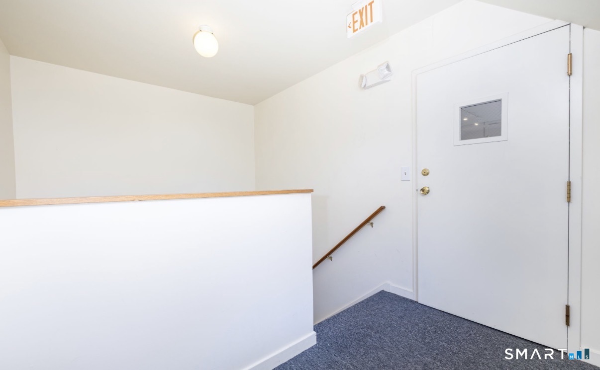 3208 Whitney 1f & 1e Avenue Property Photo 5
