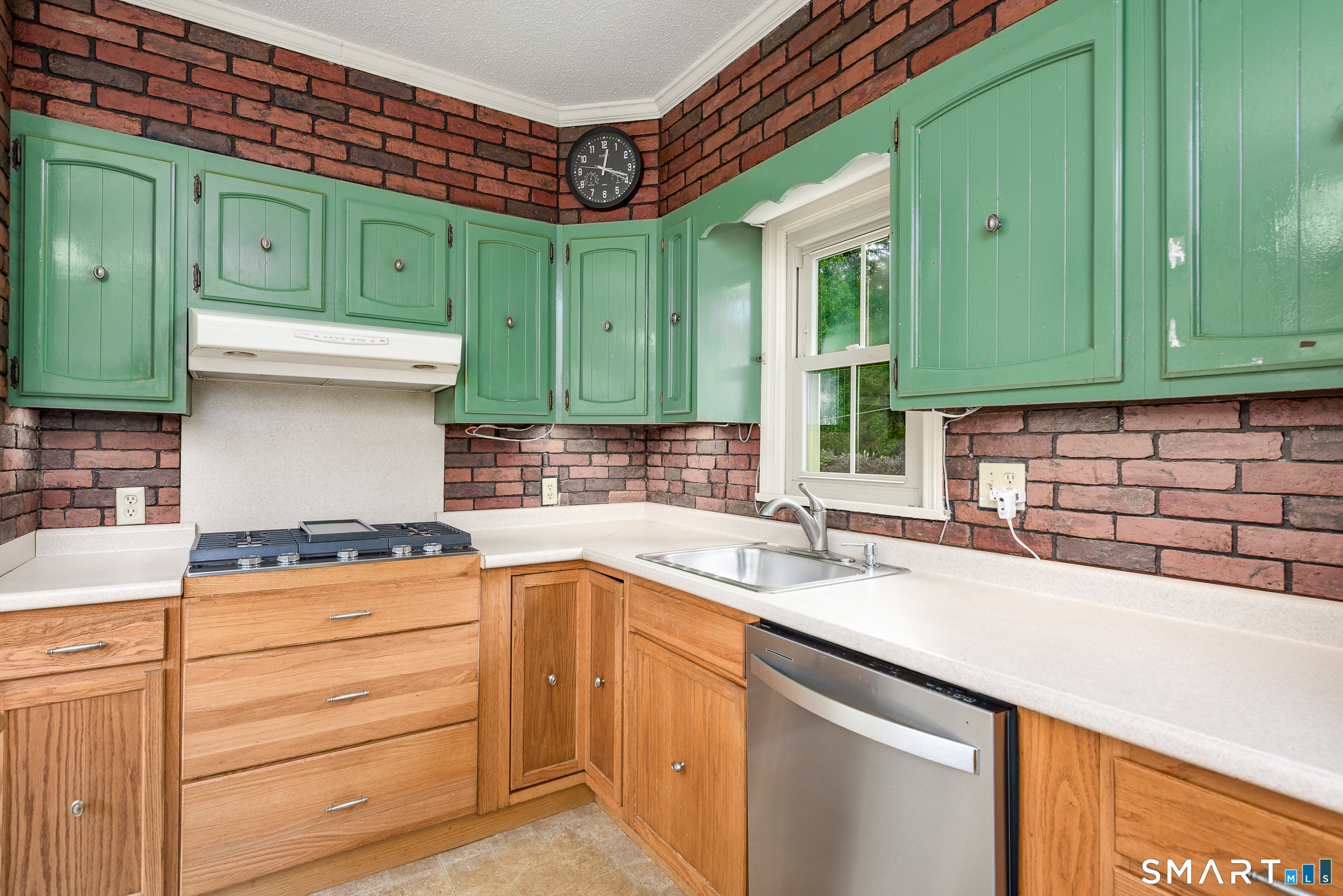 653 Vauxhall St Extension Property Photo 14