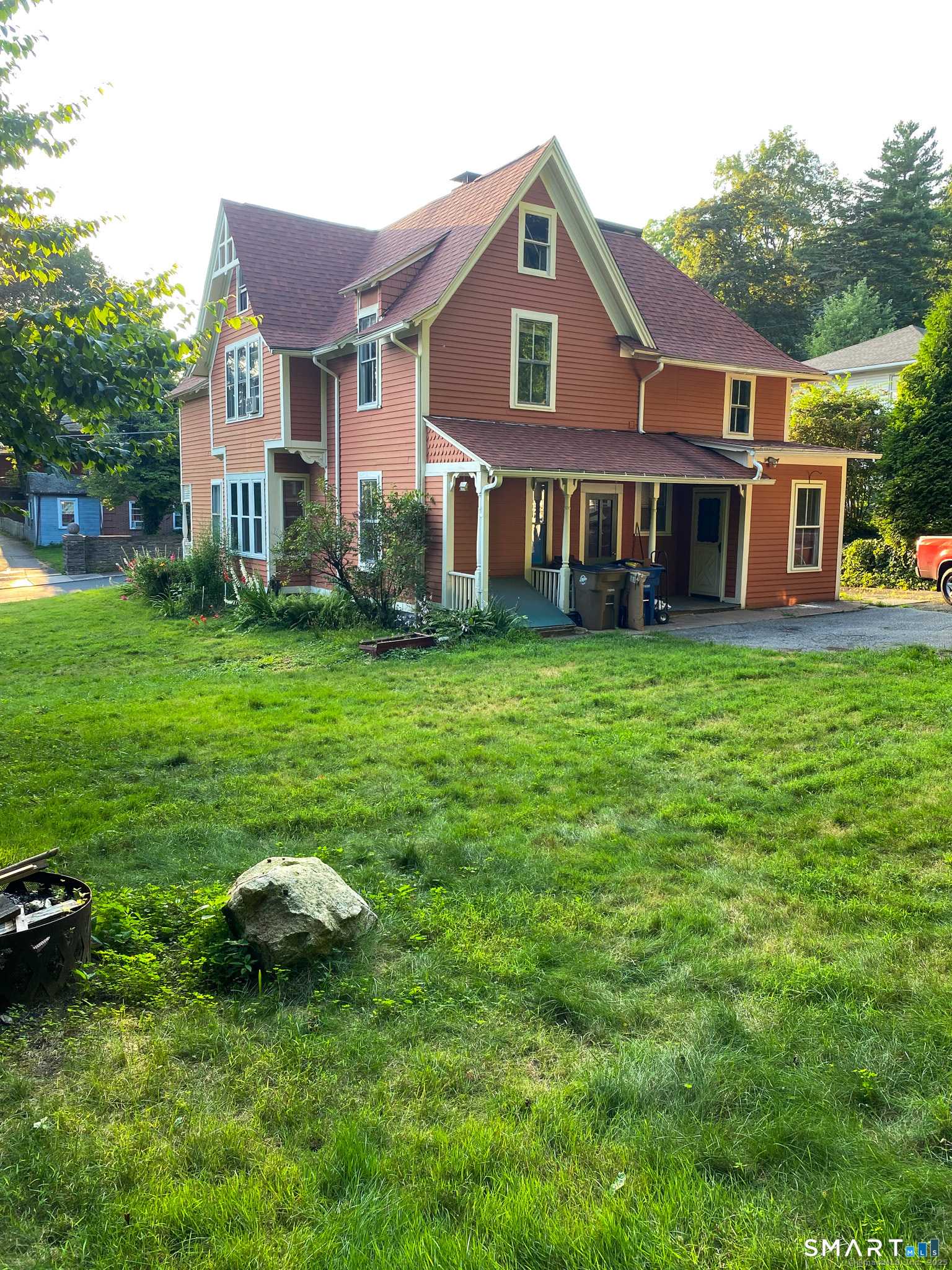 8 Park North Street Property Photo 3