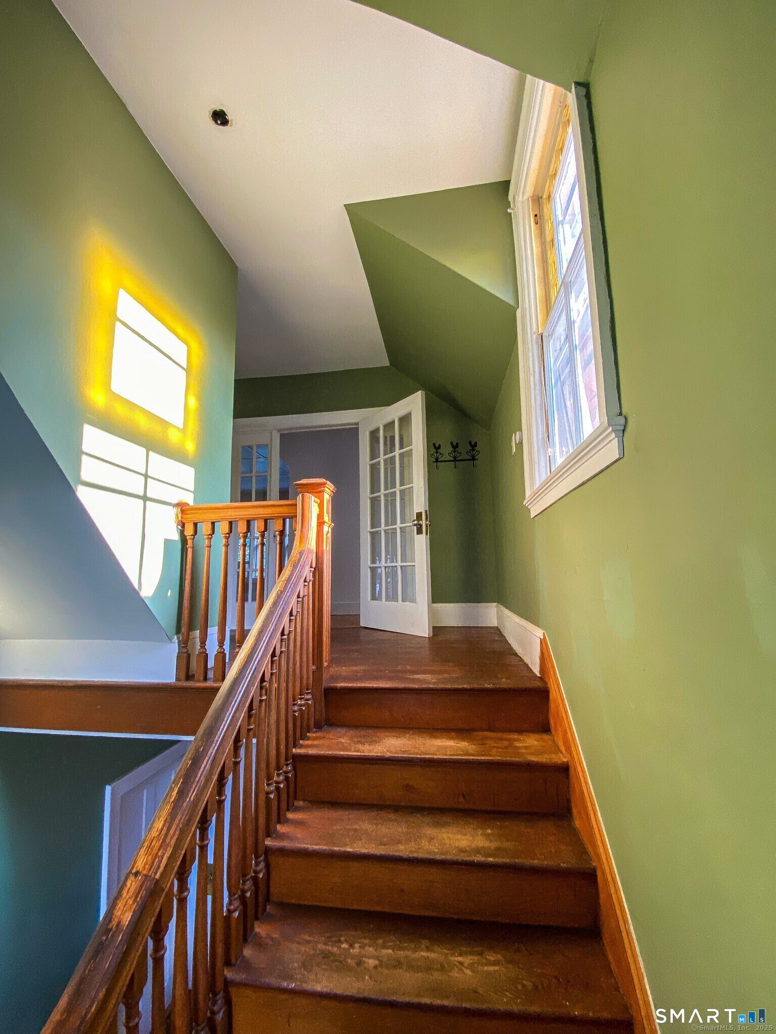 8 Park North Street Property Photo 5