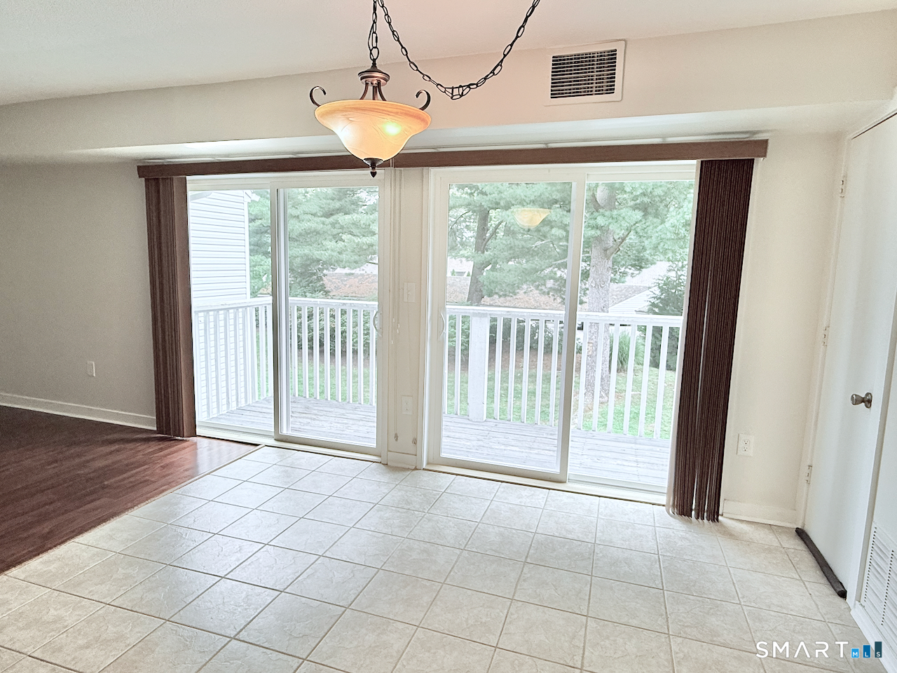 102 Brookwood C Drive Property Photo 5