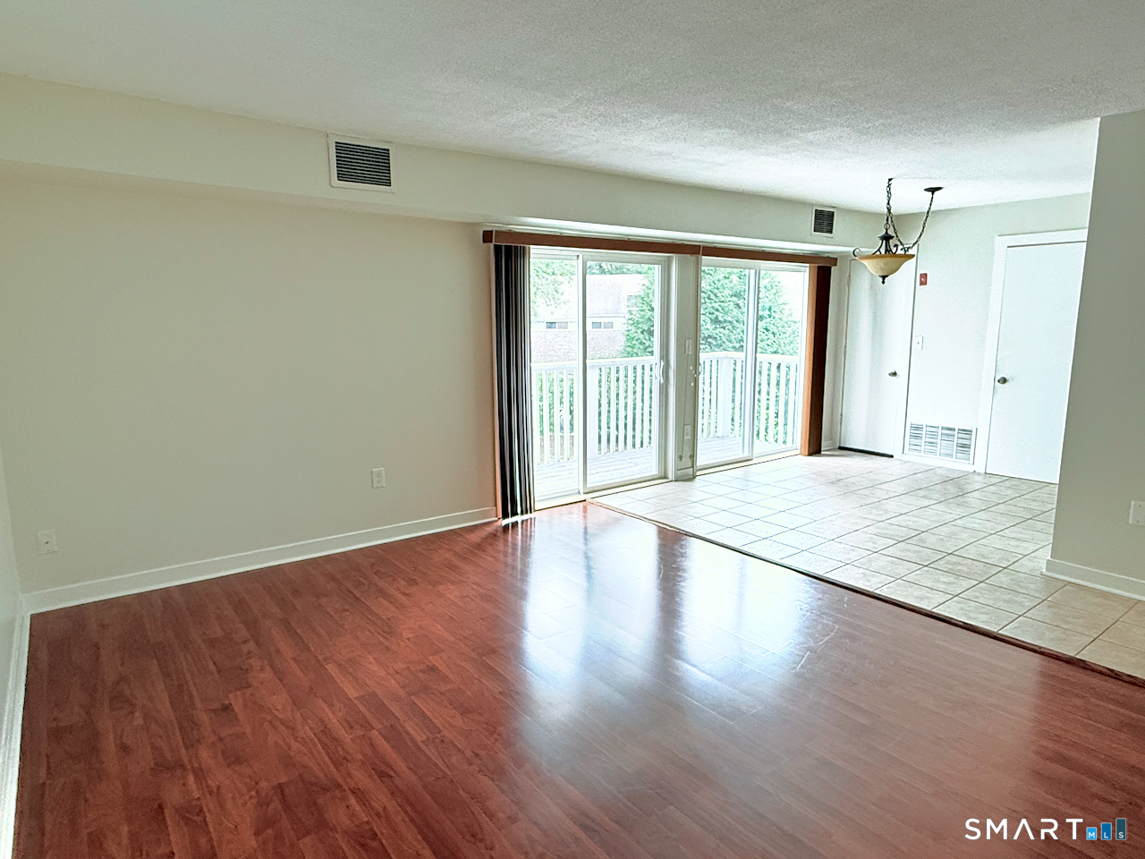 102 Brookwood C Drive Property Photo 7