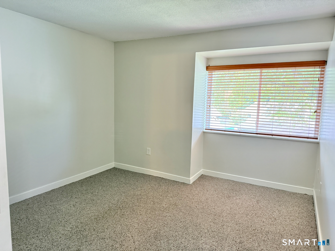 102 Brookwood C Drive Property Photo 11