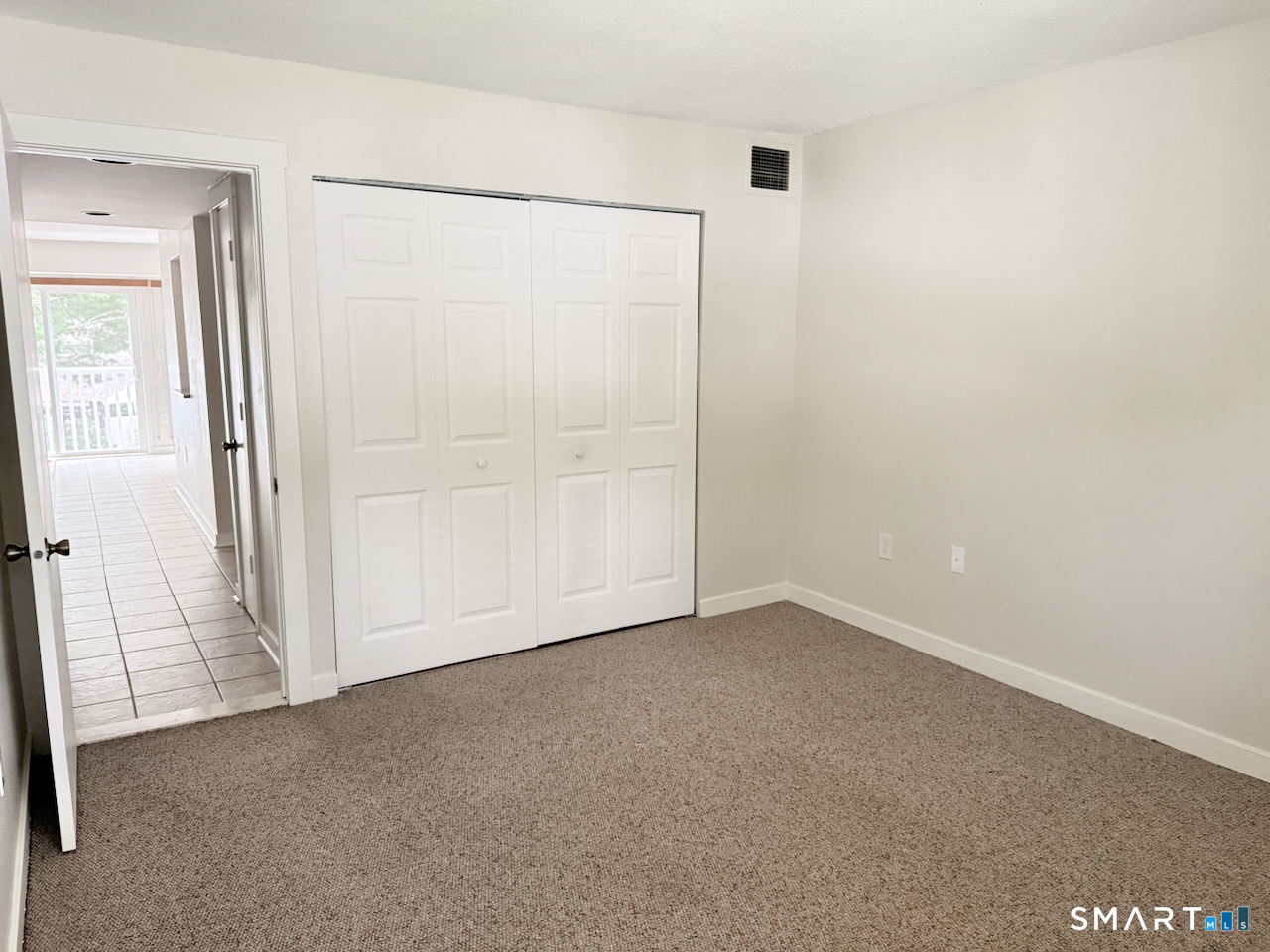 102 Brookwood C Drive Property Photo 12