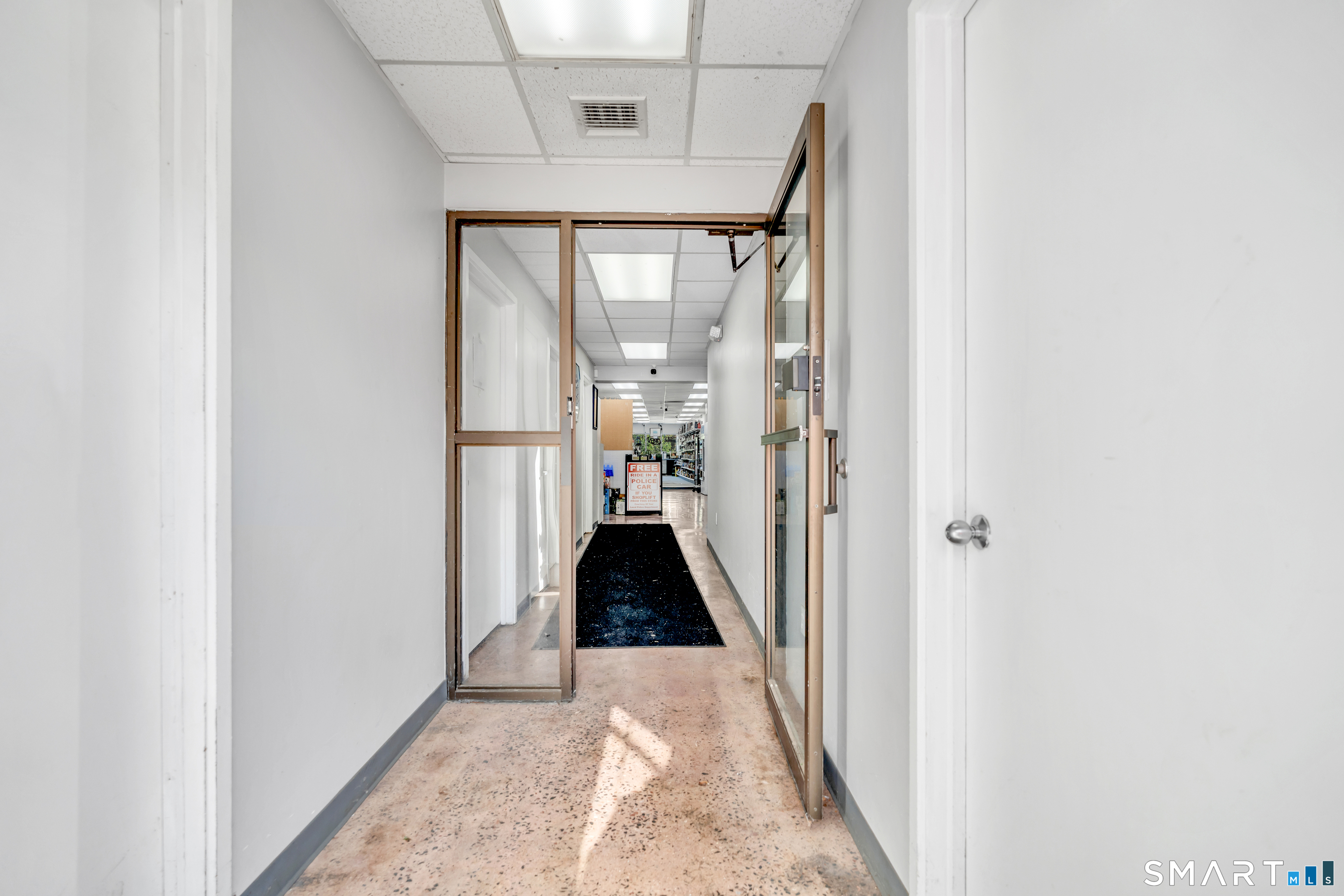24211455 Property Photo 26