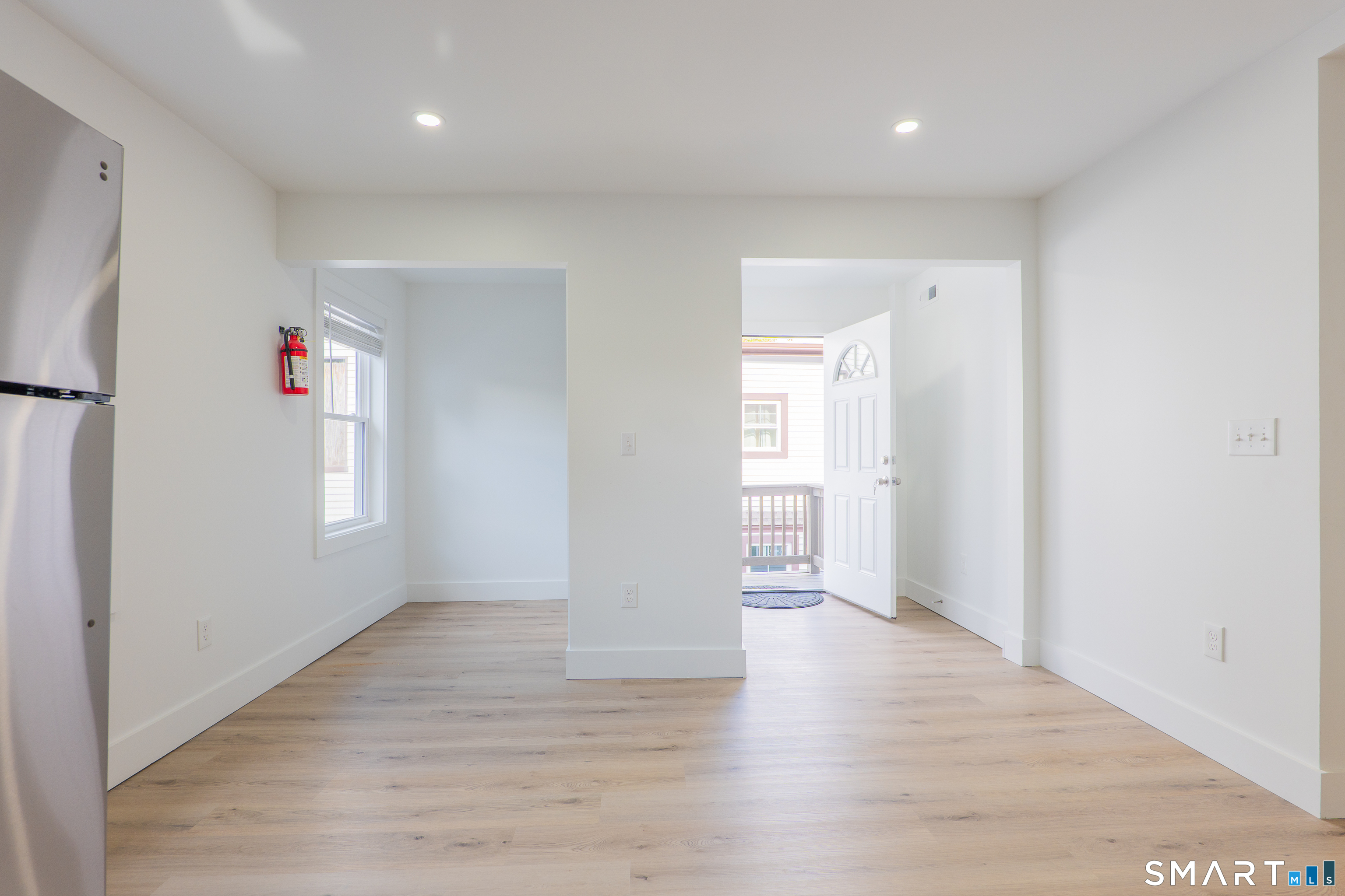 9 Hoyt 2 Street Property Photo 3