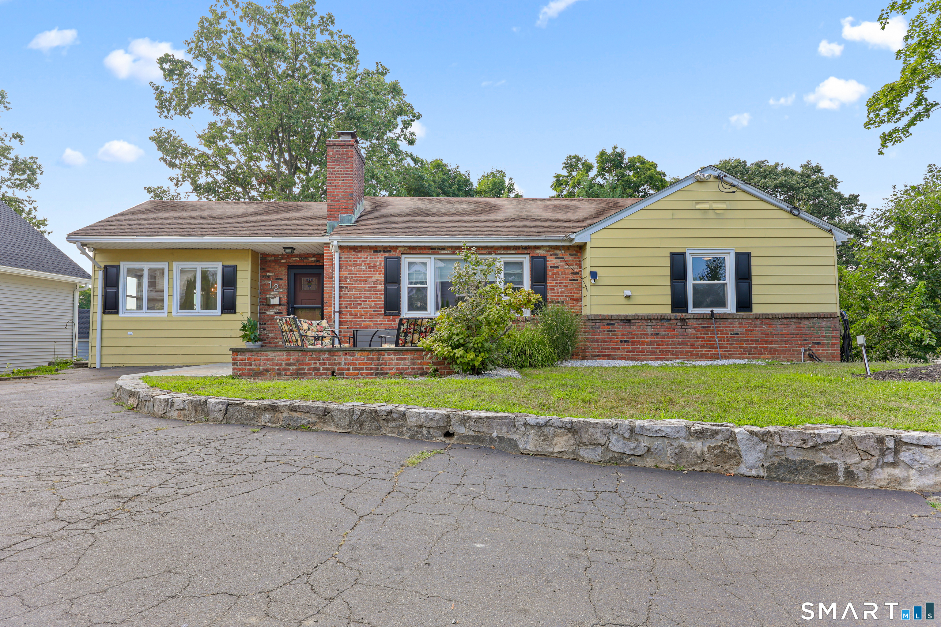 12 Rockland Place Property Photo 1