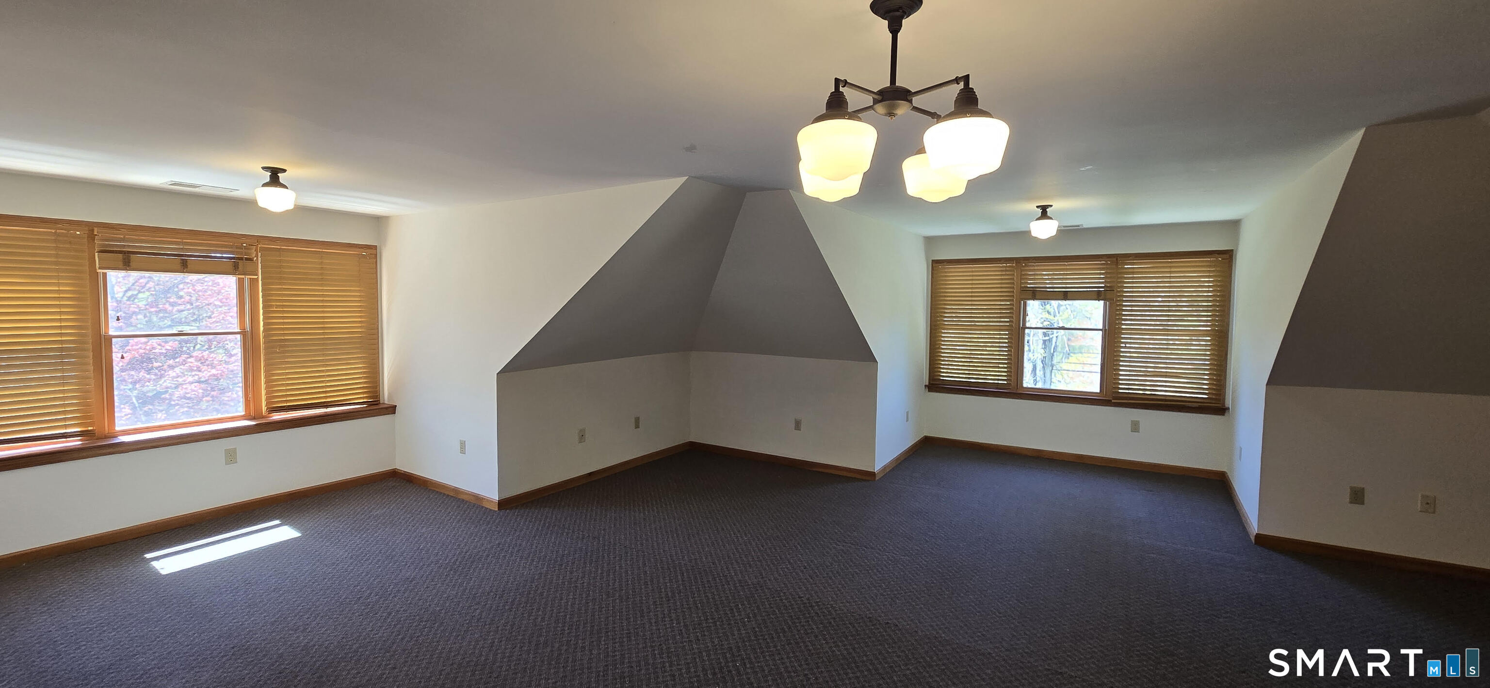 184 Middlesex Avenue Property Photo 3