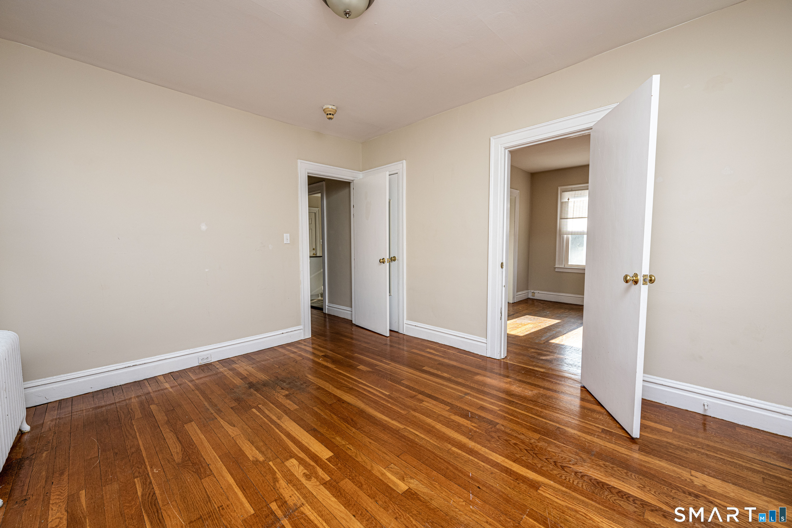 1003 Whalley 3 Avenue Property Photo 10