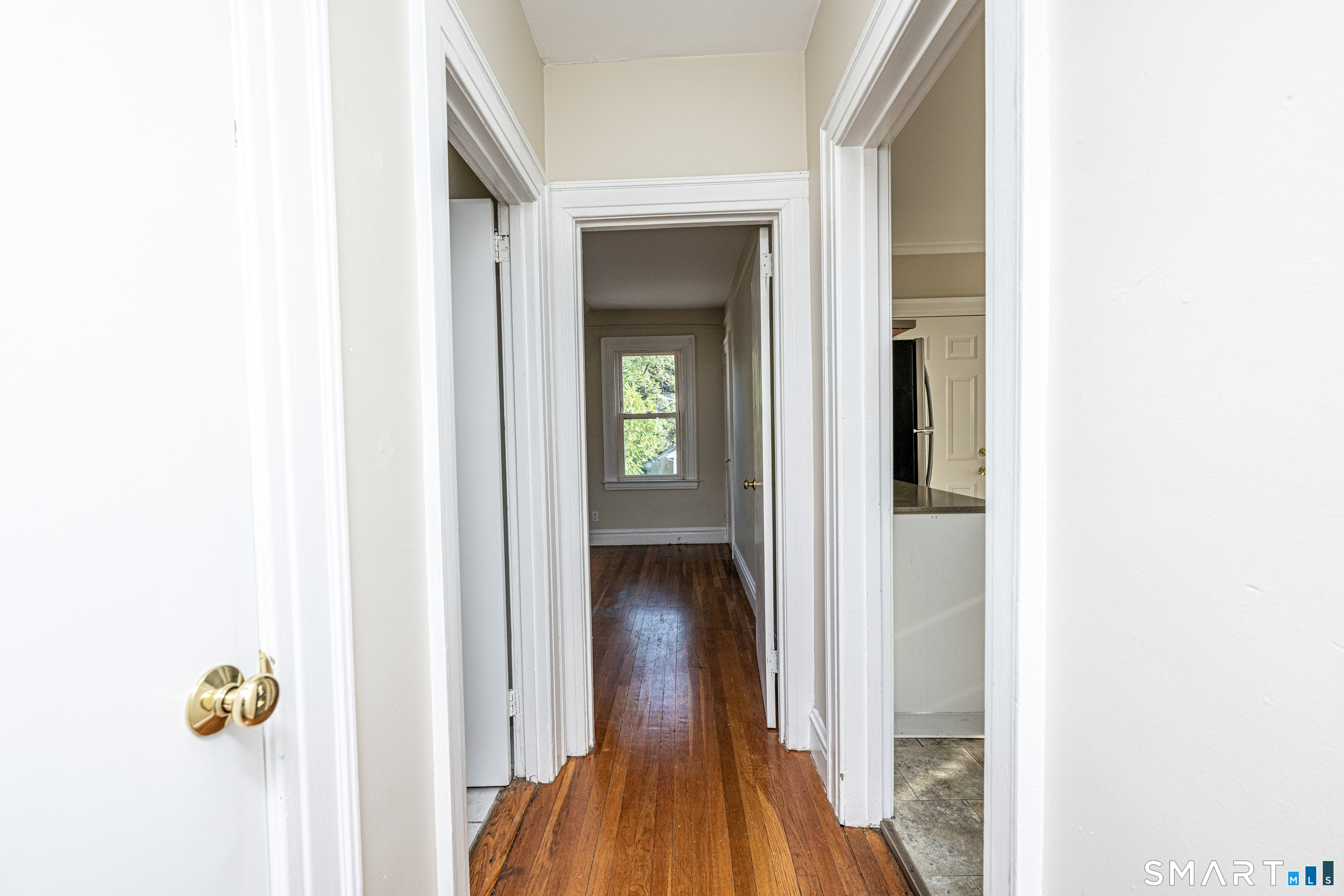 1003 Whalley 3 Avenue Property Photo 13