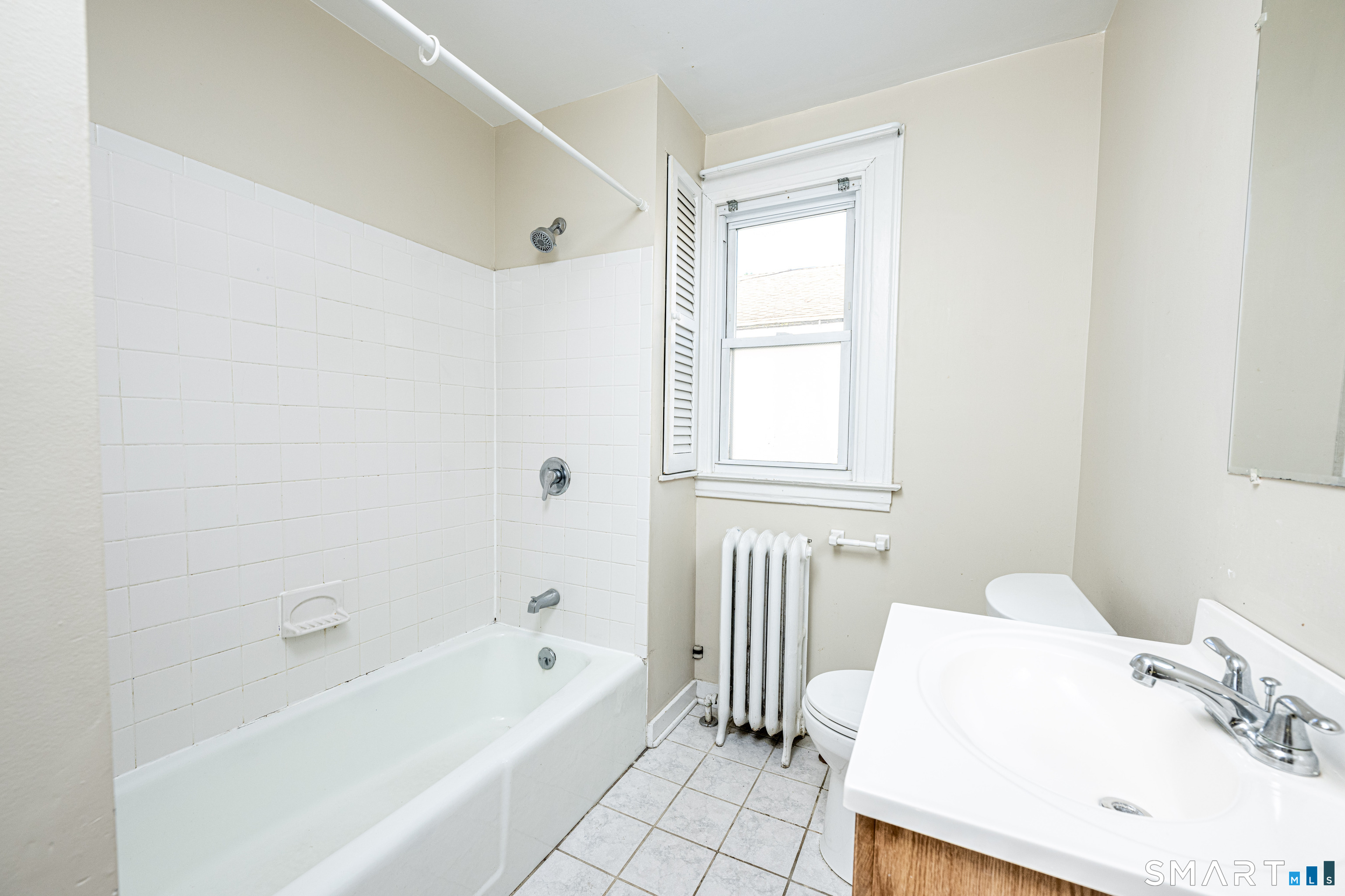 1003 Whalley 3 Avenue Property Photo 14