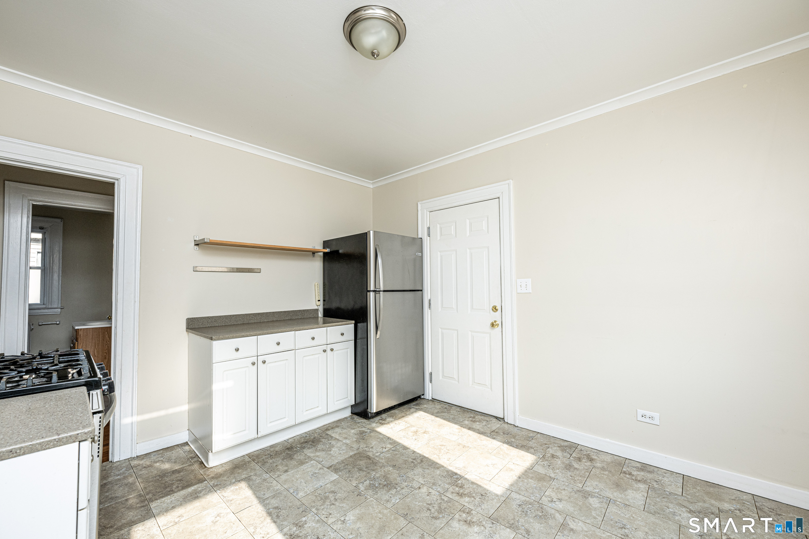 1003 Whalley 3 Avenue Property Photo 20