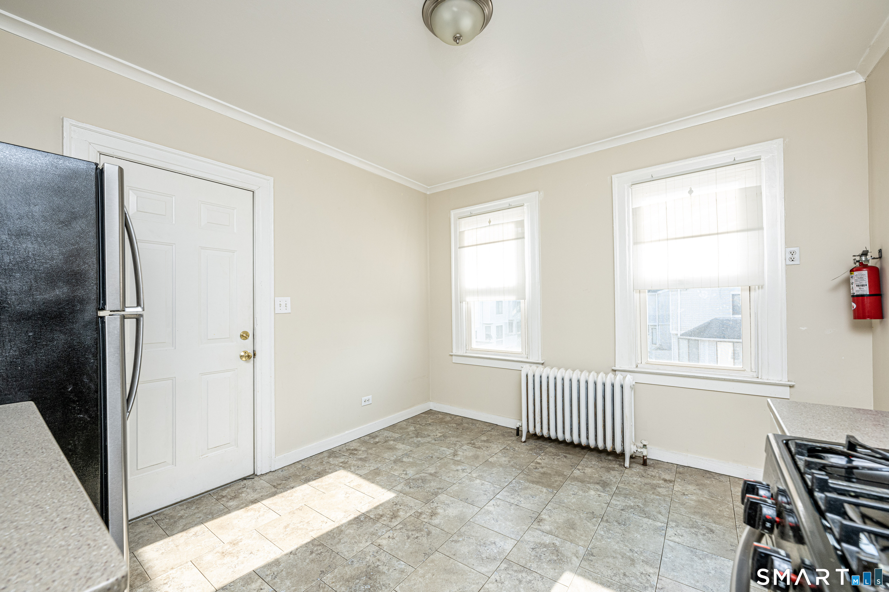 1003 Whalley 3 Avenue Property Photo 22