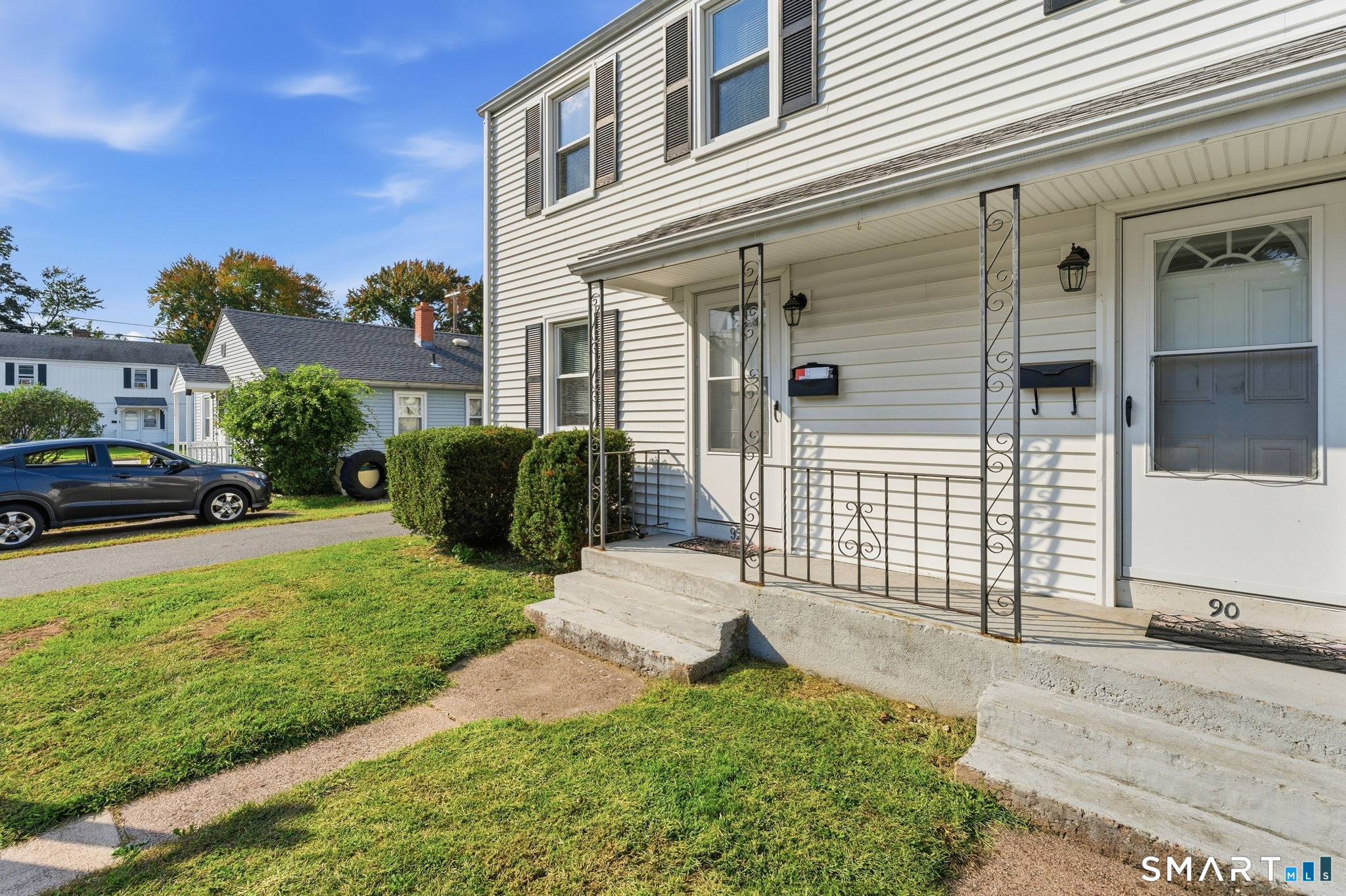 92 Seaman Circle Property Photo 3