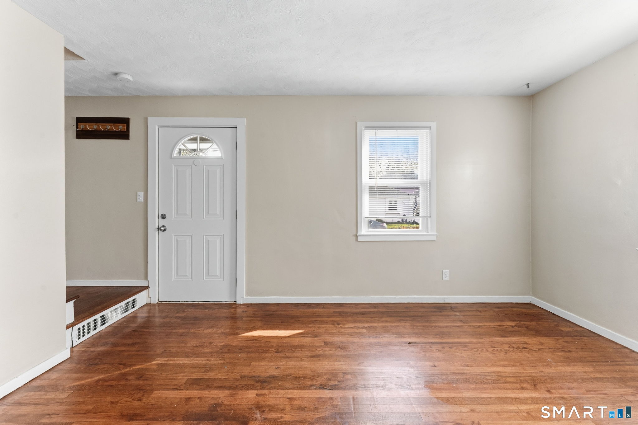 92 Seaman Circle Property Photo 6