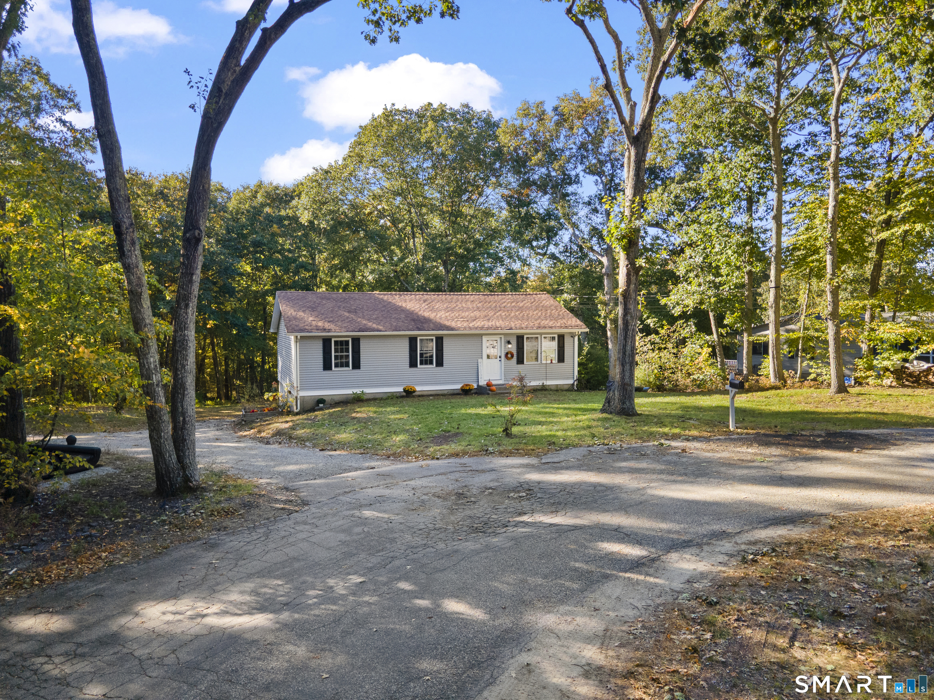 549 Squaw Rock Rd Extension Property Photo 2