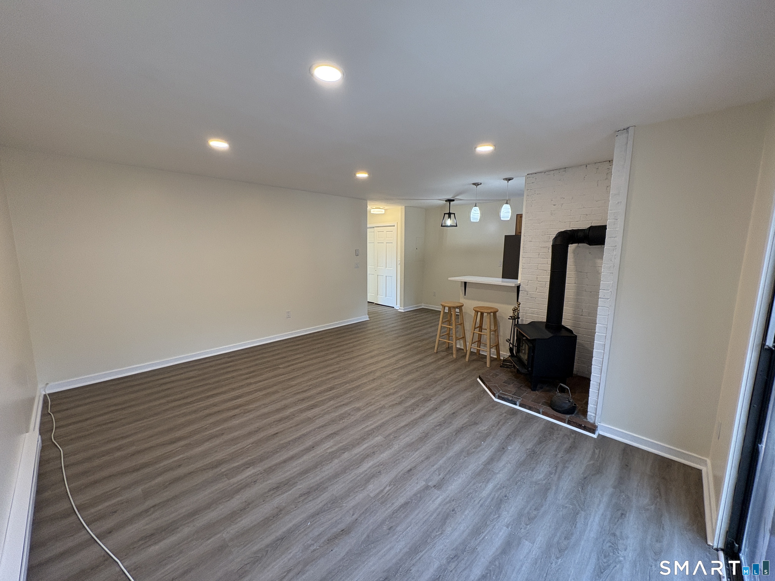 28-32 Starr 9 Avenue Property Photo 6