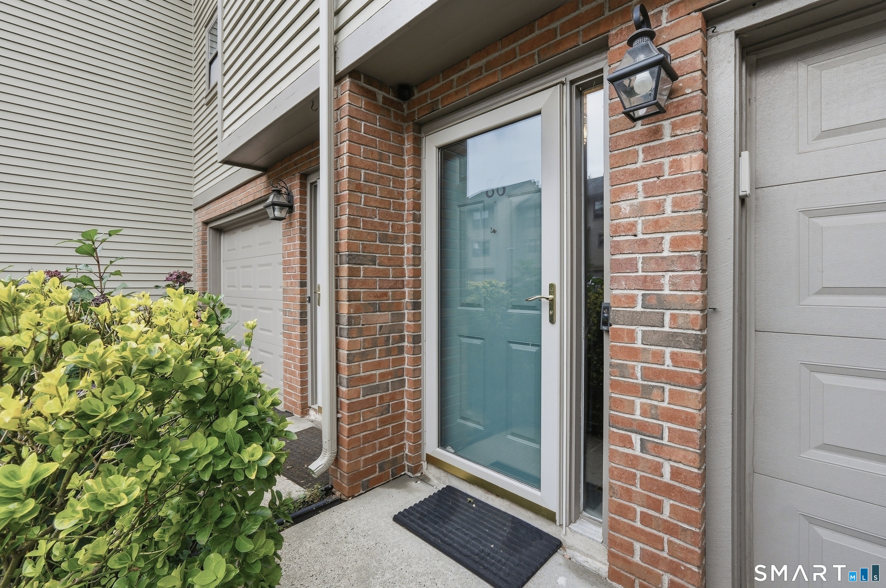 86 Metacomet 86 Drive Property Photo 1