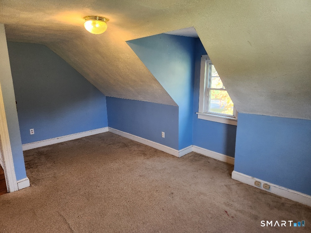 24 Lovers Lane Property Photo 19