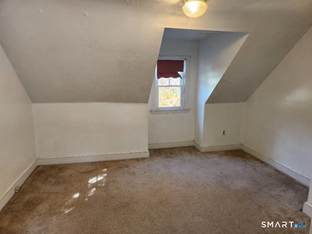 24 Lovers Lane Property Photo 21