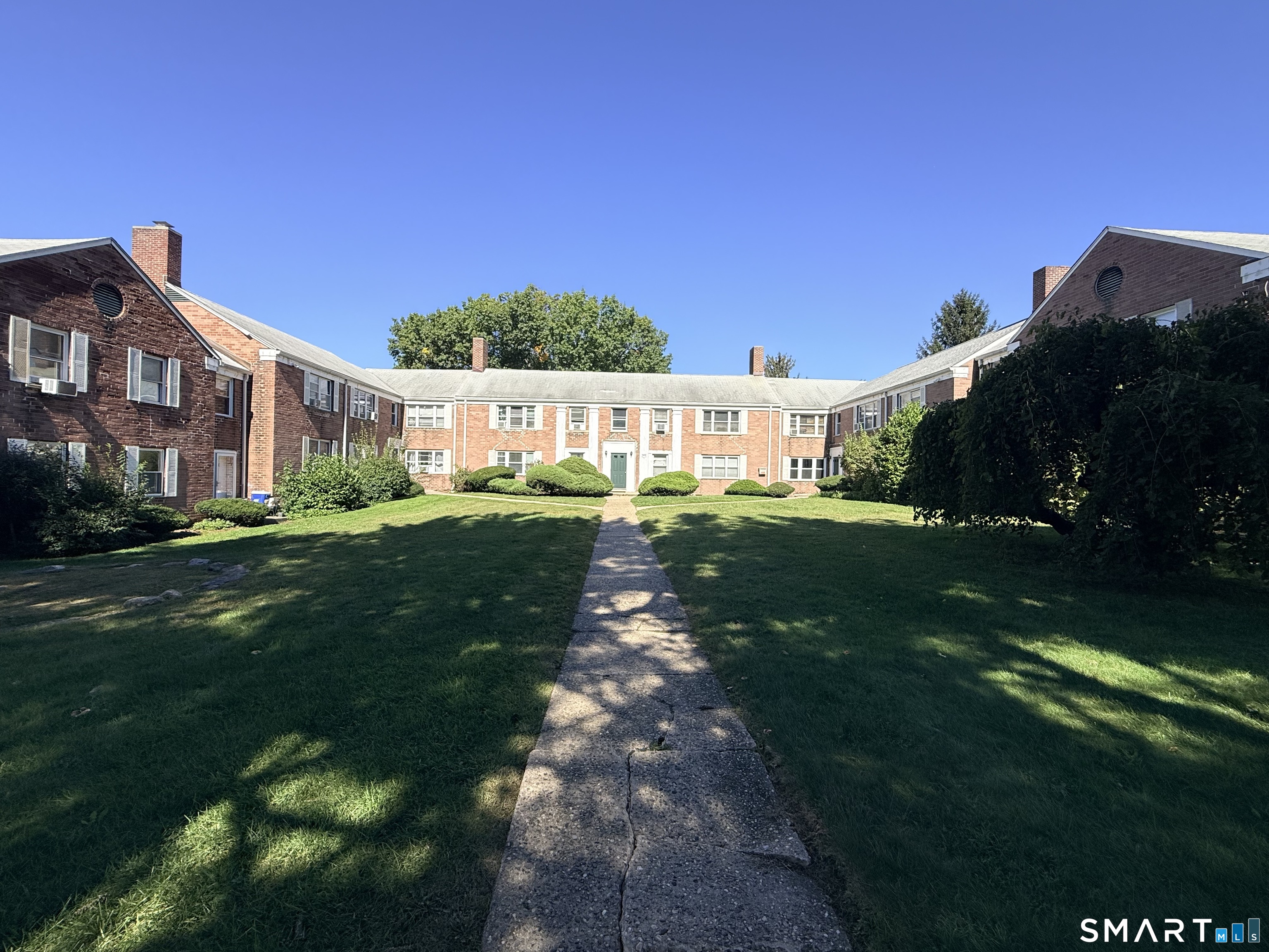 1076 Main East 1 Street Property Photo 8
