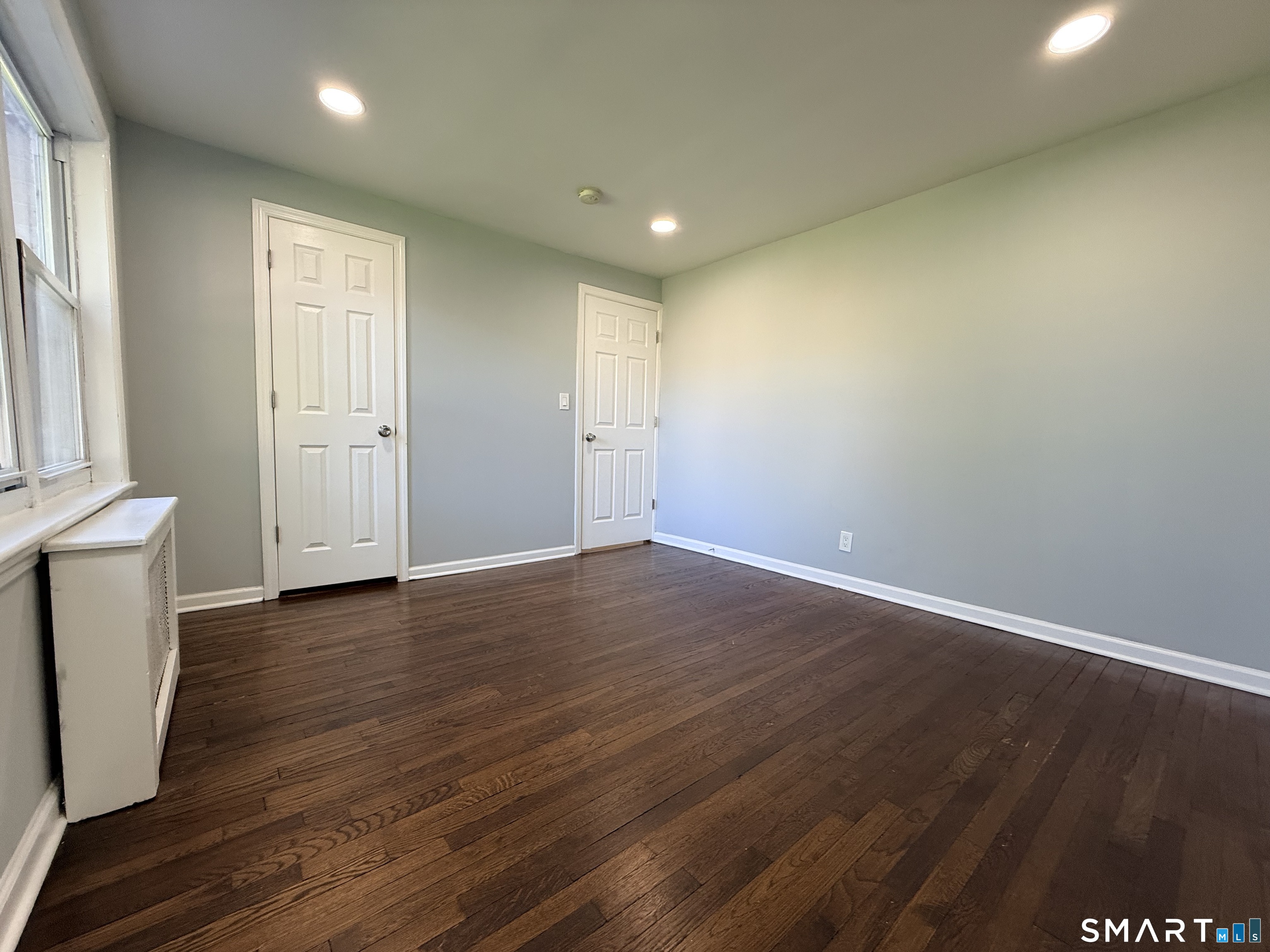 1076 Main East 1 Street Property Photo 25