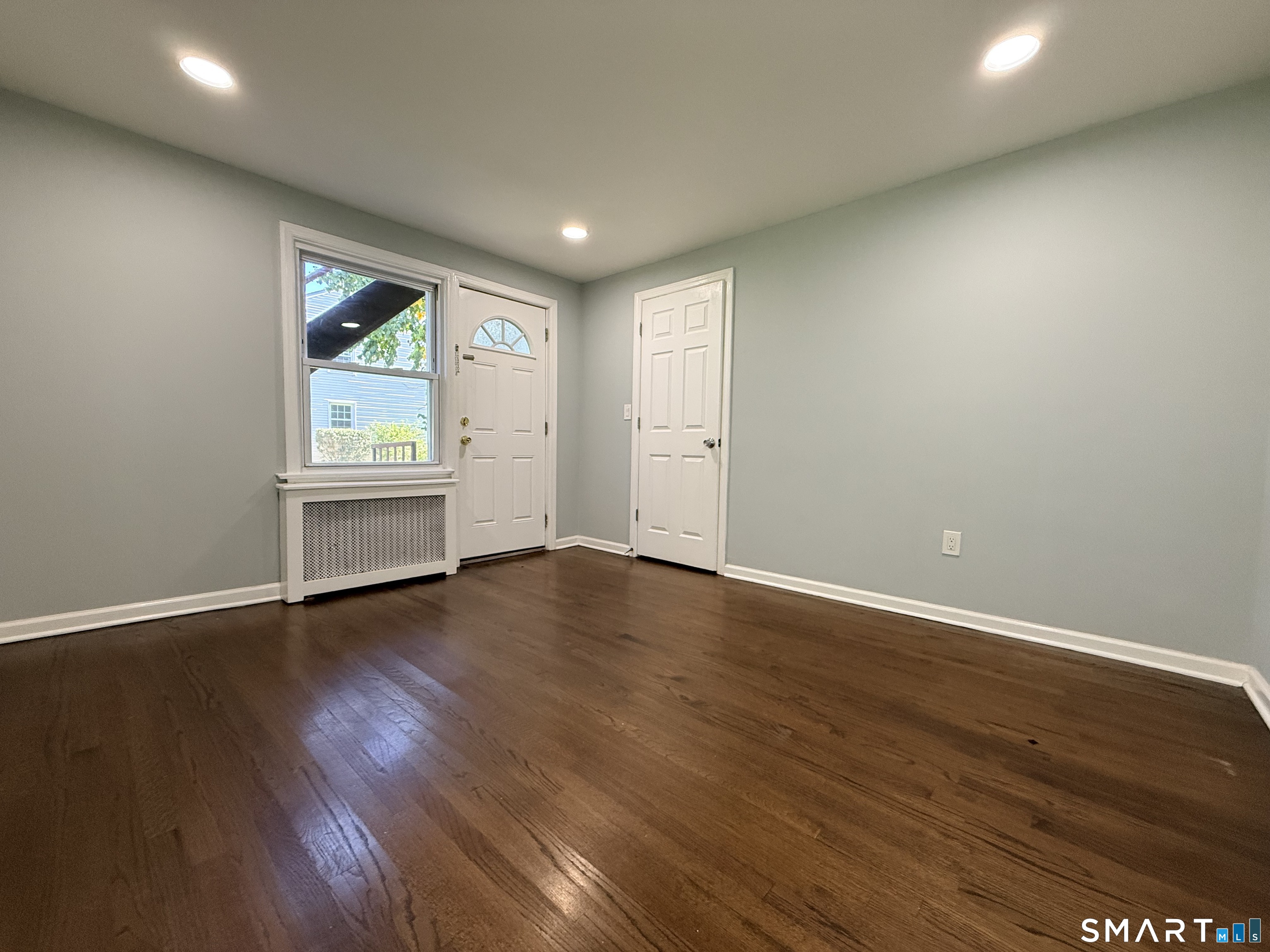1076 Main East 1 Street Property Photo 28