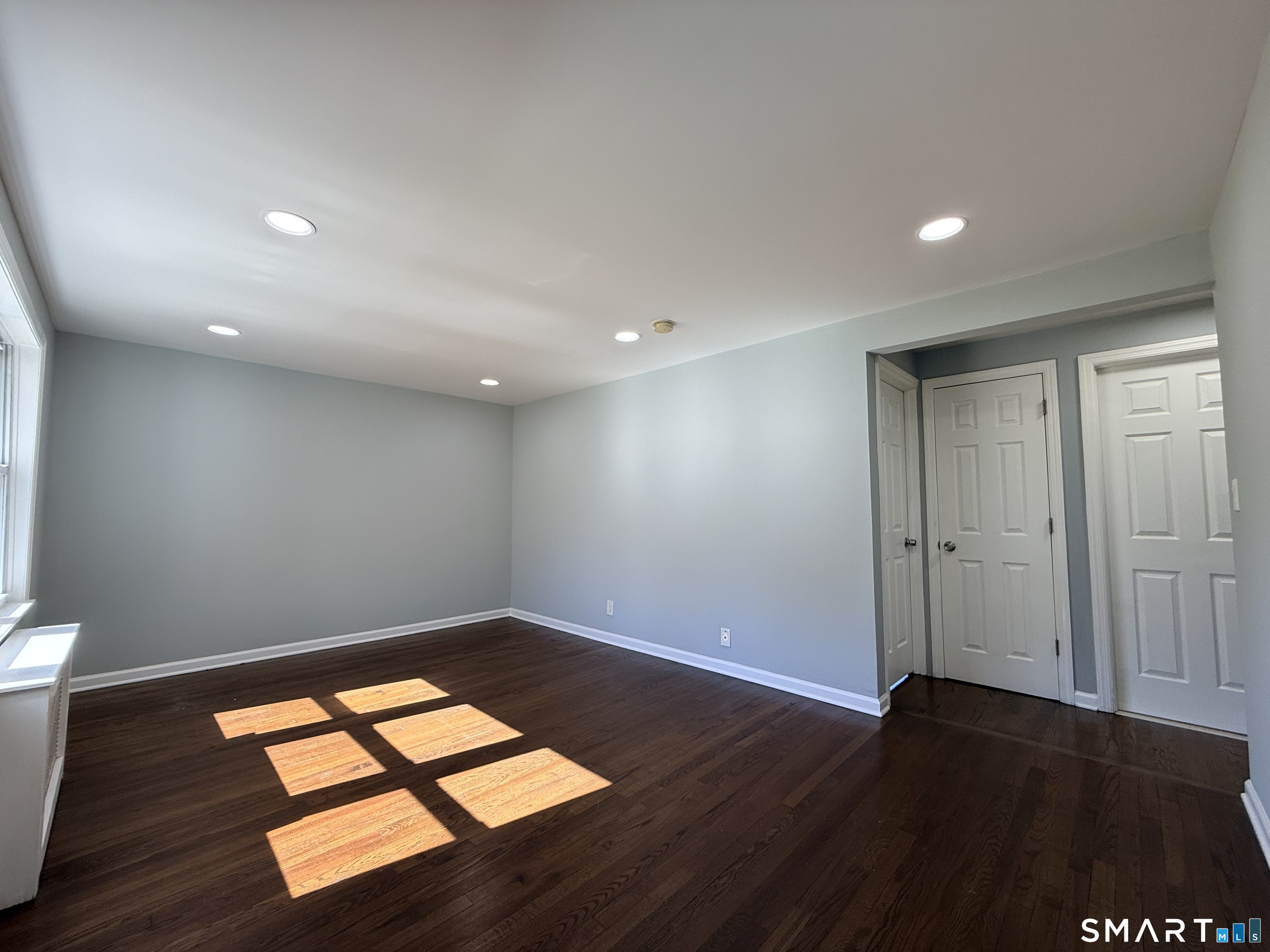 1076 Main East 1 Street Property Photo 32
