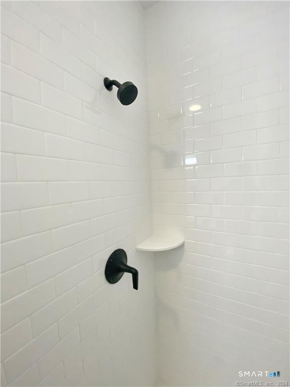51 Wall 3 Street Property Photo 8