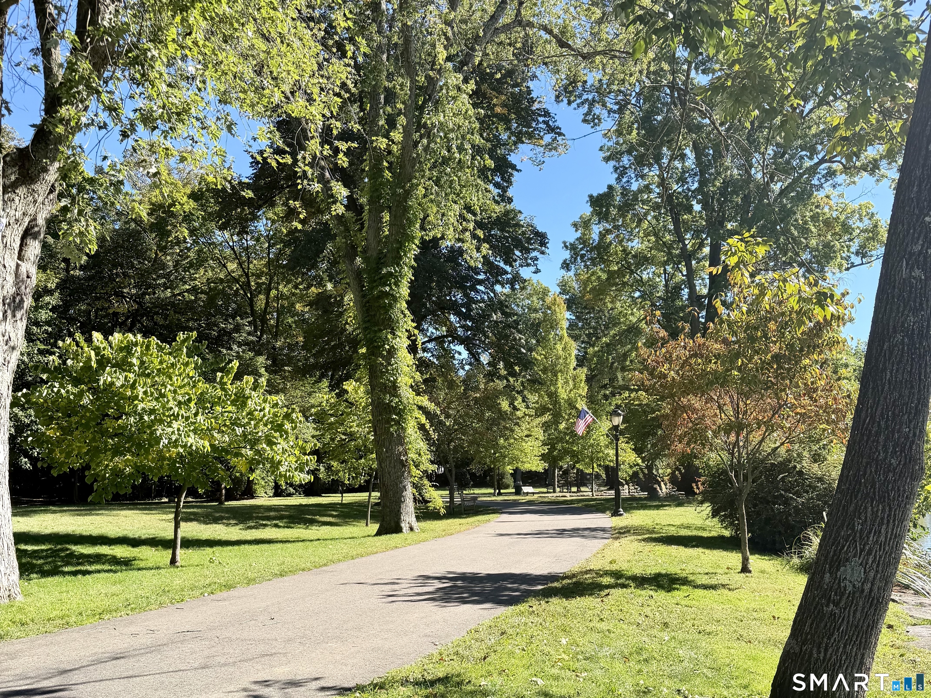 27 Lakeside Avenue Property Photo 12