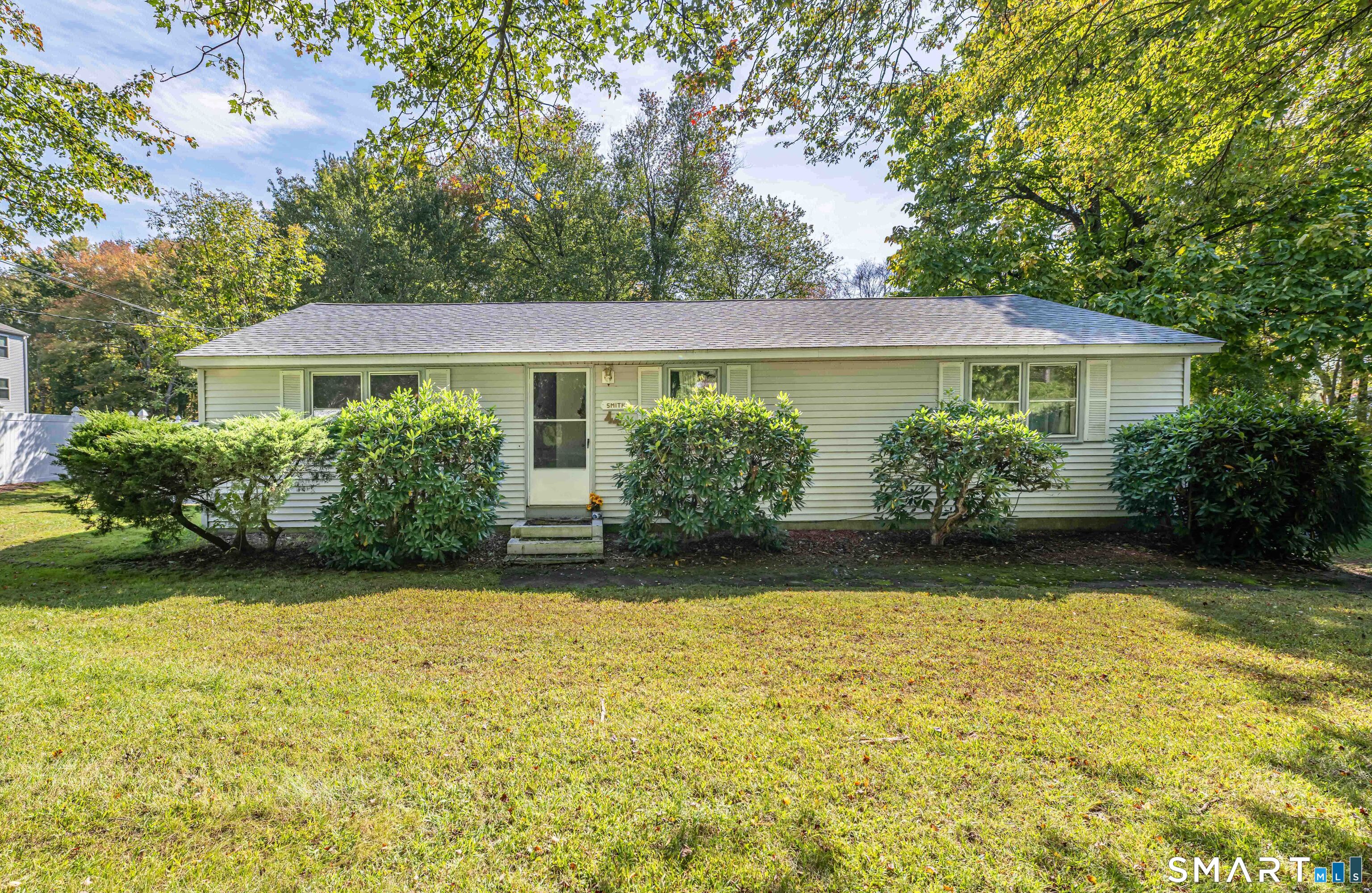 44 Putnam Road Property Photo 1