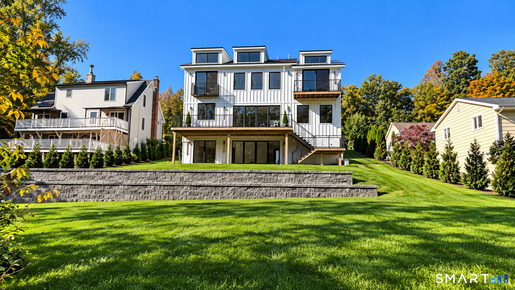 20 Lake Shore North Drive Property Photo 3