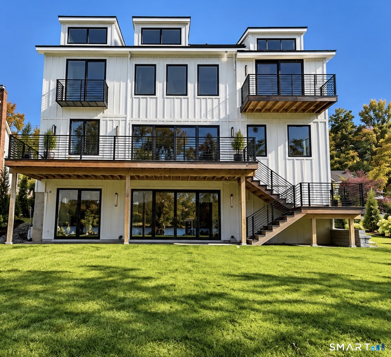20 Lake Shore North Drive Property Photo 4
