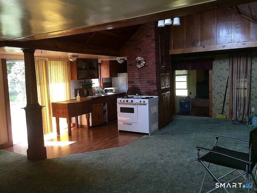 2581 Litchfield Road Property Photo 3