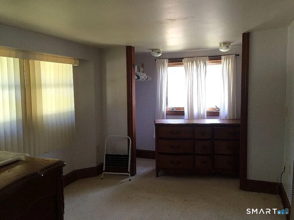 2581 Litchfield Road Property Photo 4