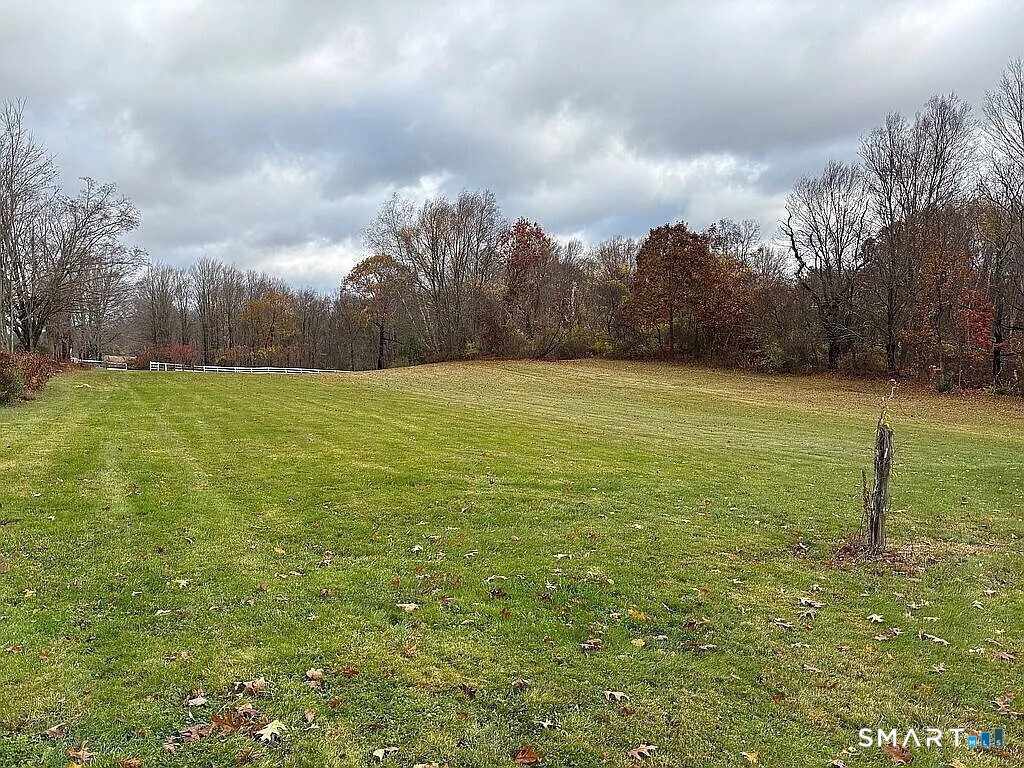 2581 Litchfield Road Property Photo 7