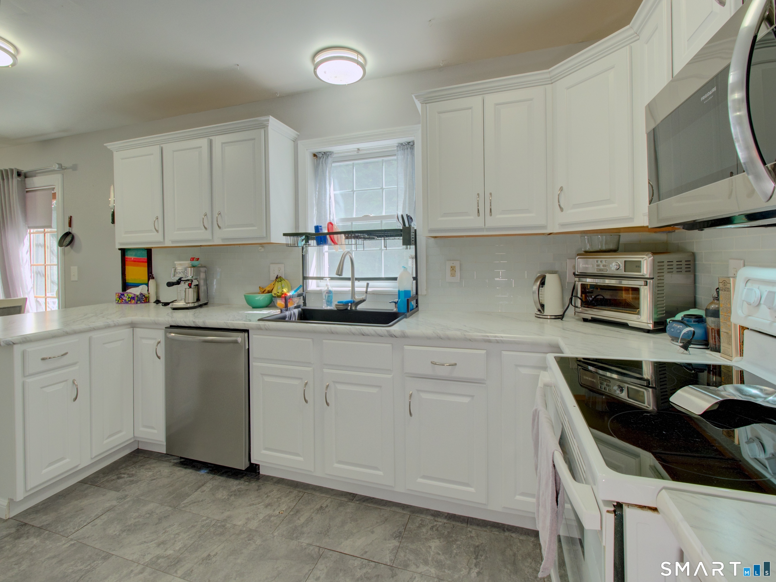 16 Jefferson Drive Property Photo 8