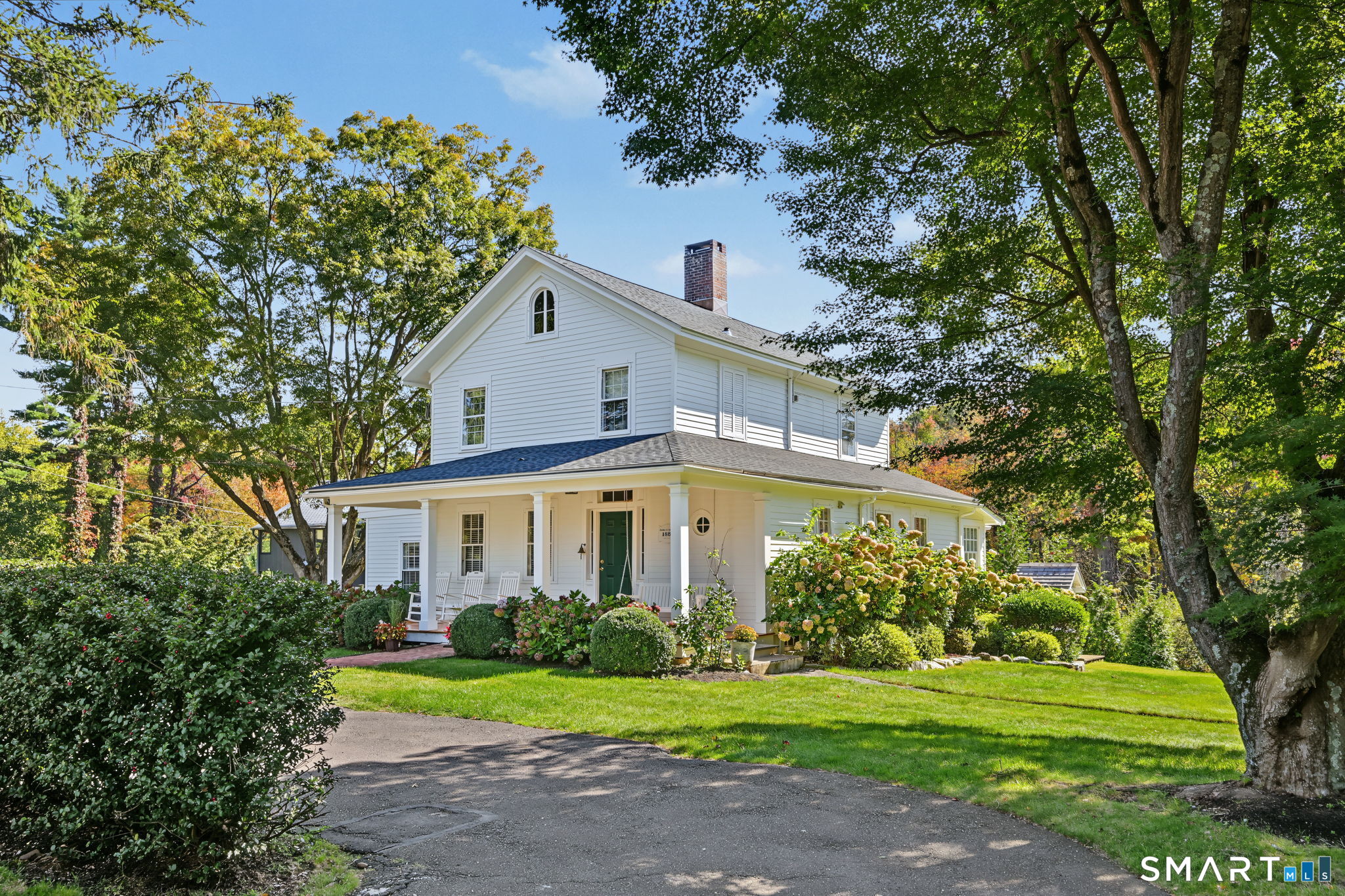 300 Greens Farms Road Property Photo 1