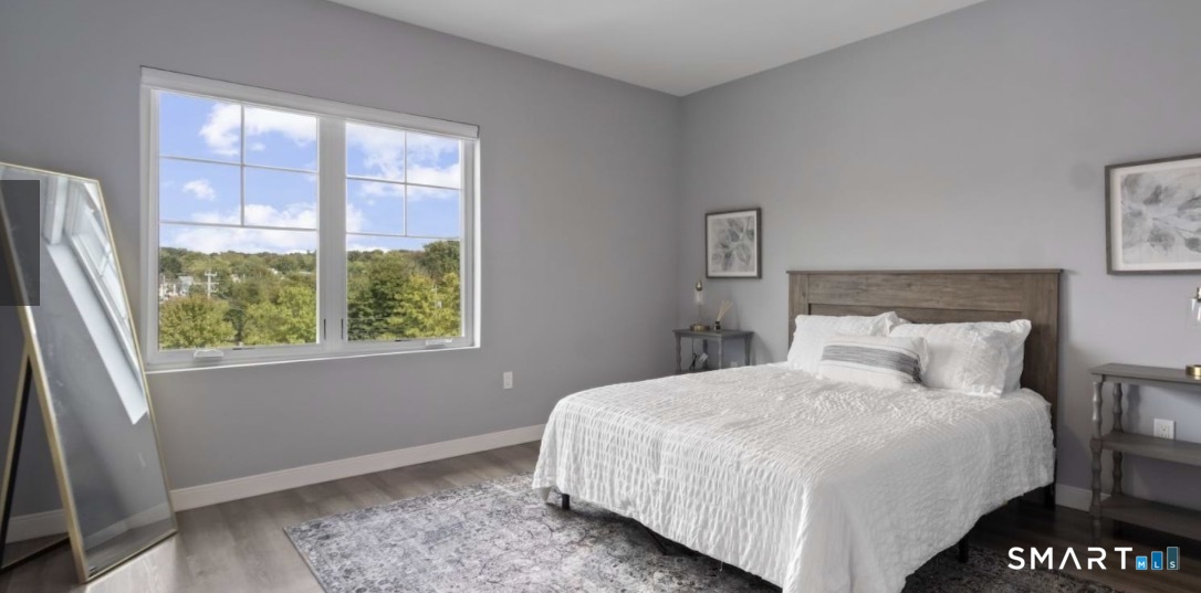 58 Maple St Street Property Photo 8