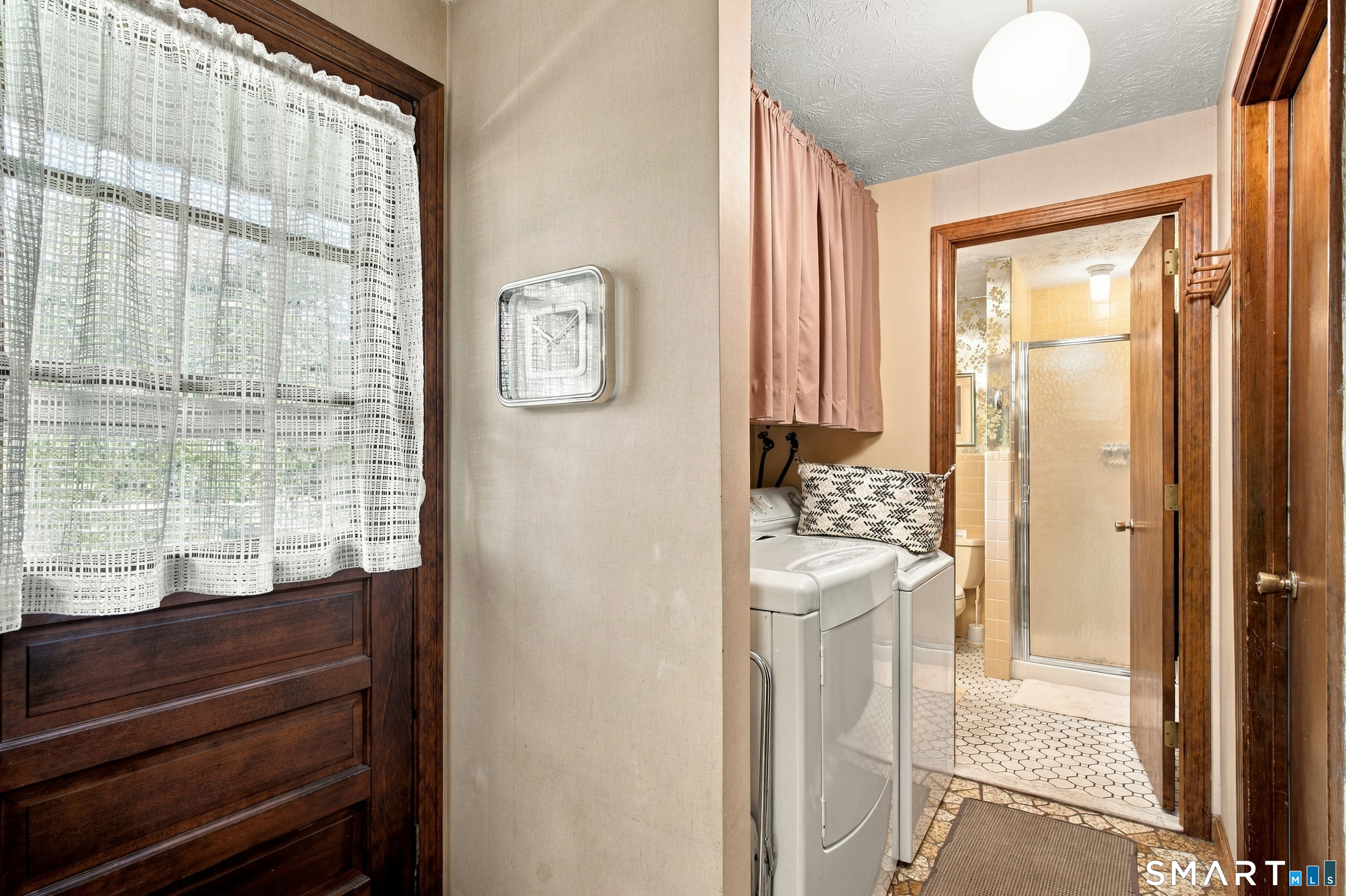 28 Angela Drive Property Photo 19