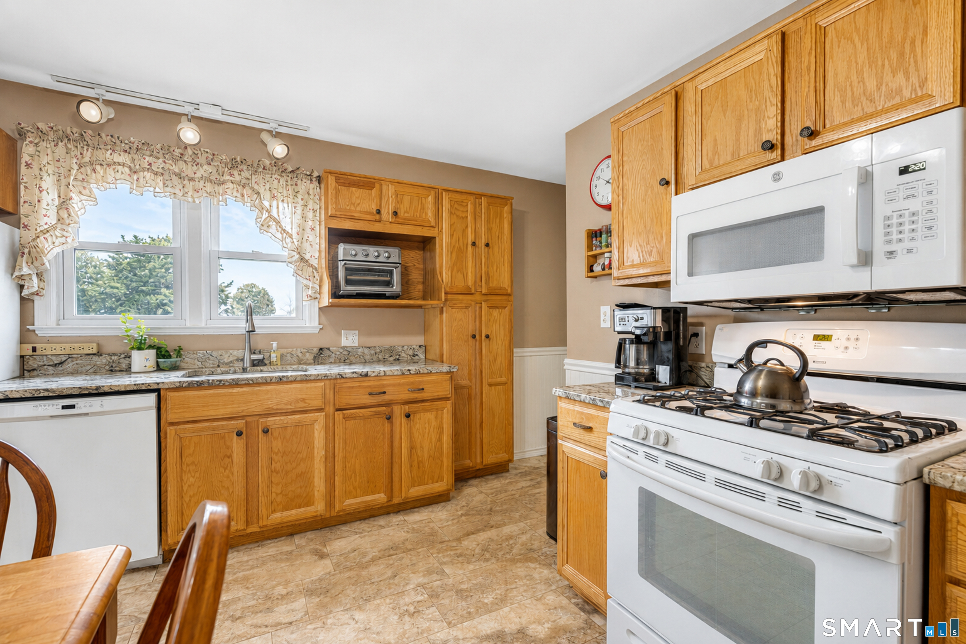 167 Johnson Avenue Property Photo 17