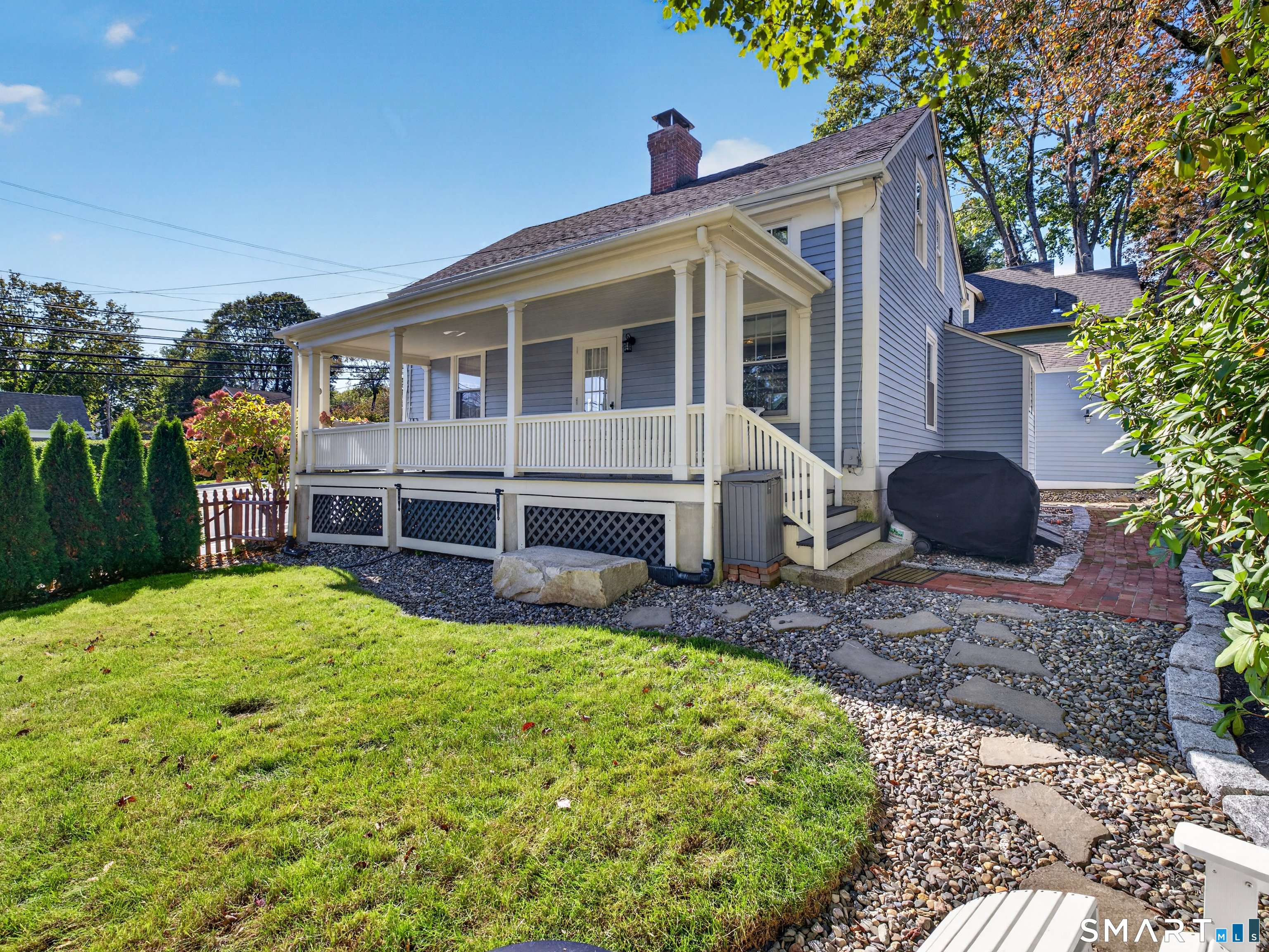 18 New London Road Property Photo 4